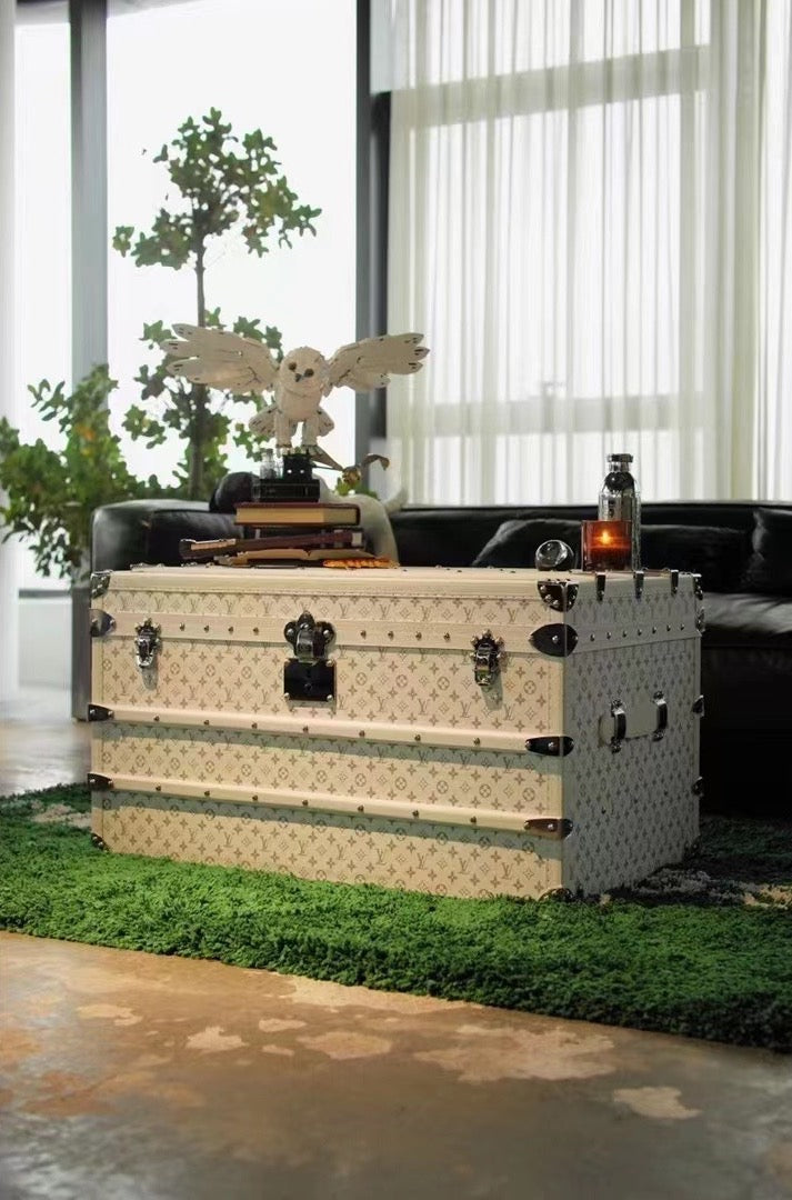 CUSTOM LV WHITE TRUNK