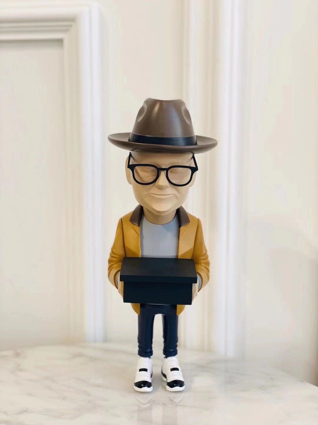 SHOE DESIGNER TINKER HATFIELD FIGURINE AUTHORS SERIES