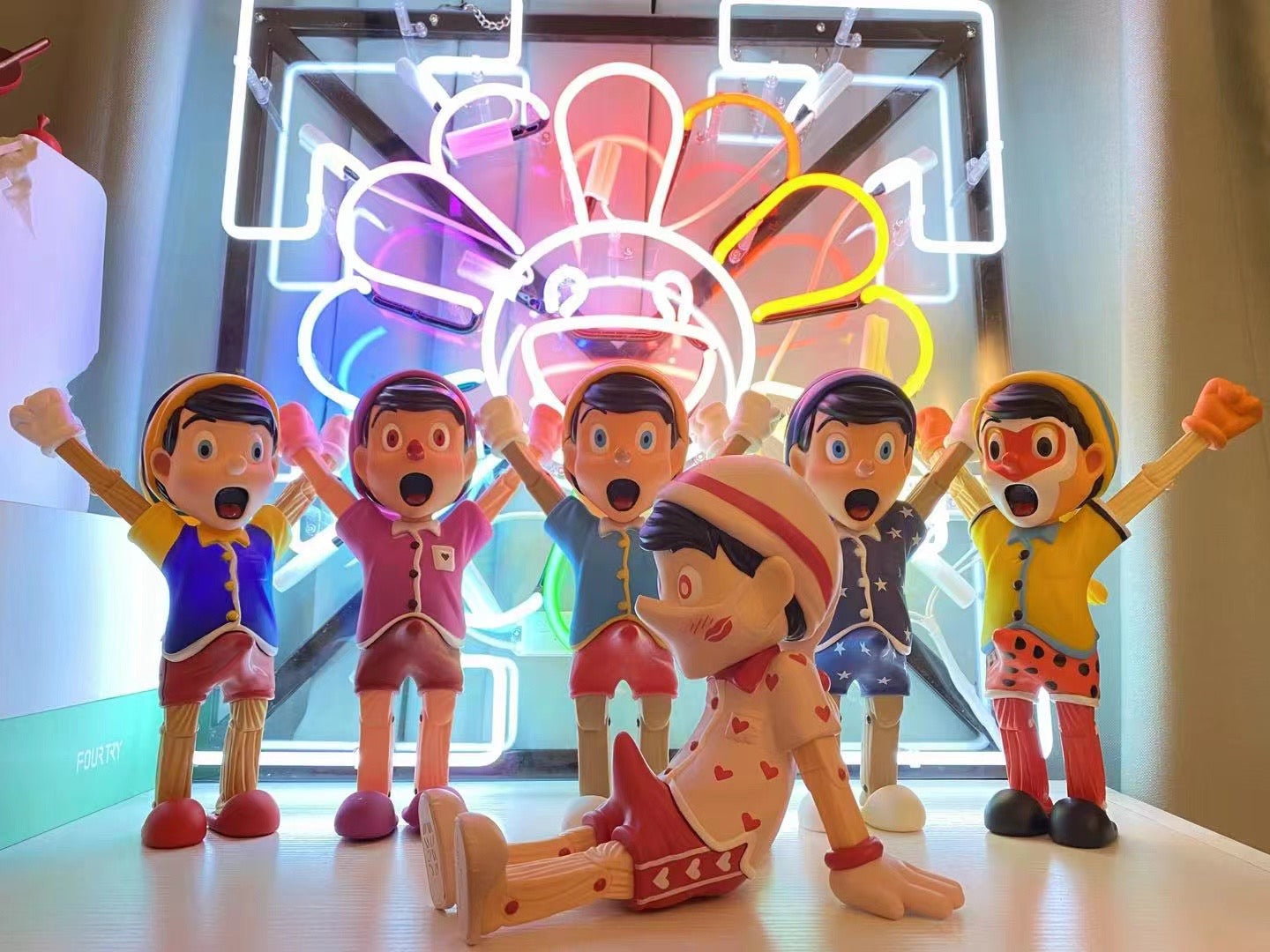 PINOCCHIO FIGURES CLASSIC (A WOOD AWAKENING)