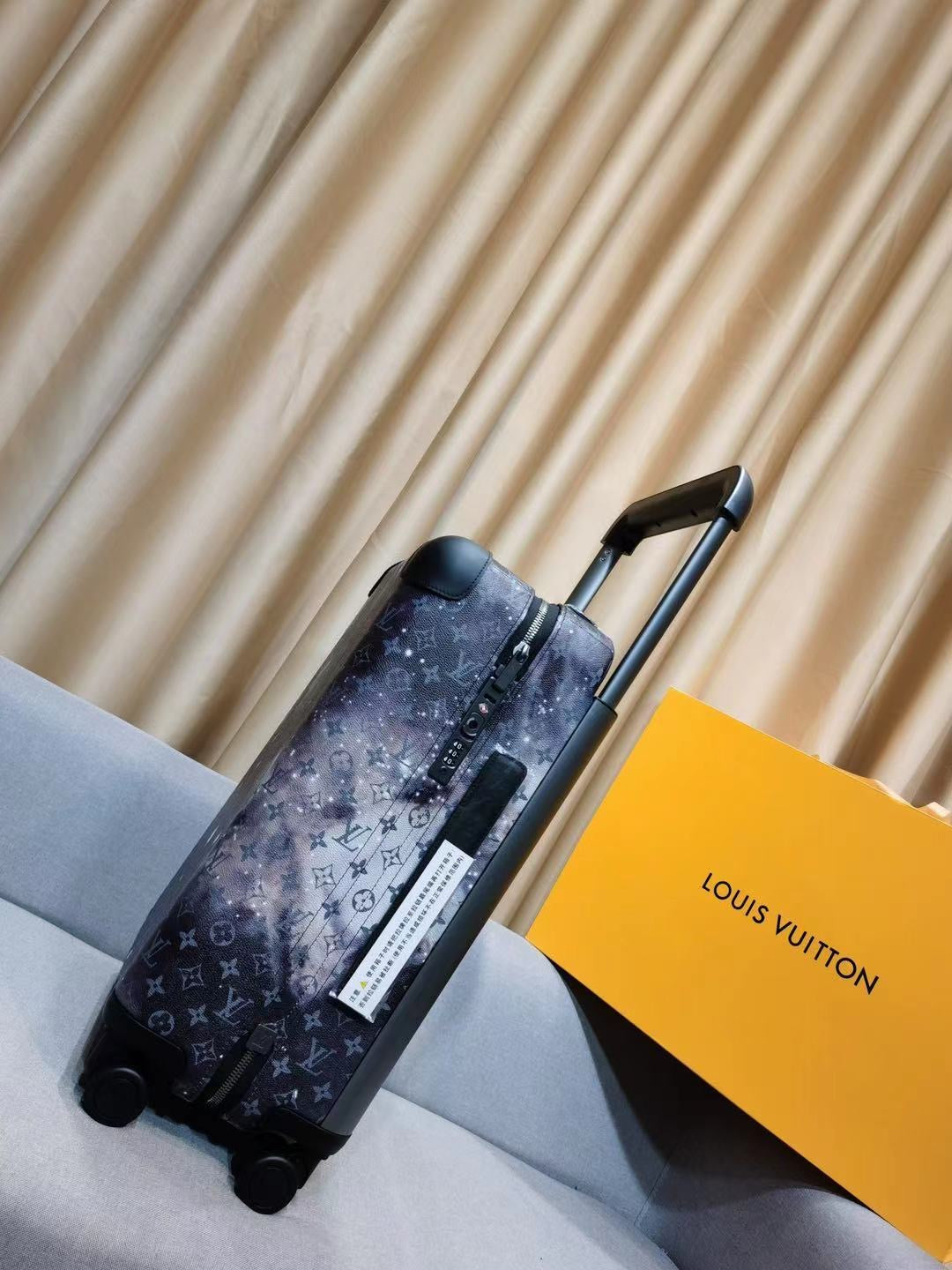 CUSTOM GALAXY CABIN 37L HORIZON 55 SUITCASE