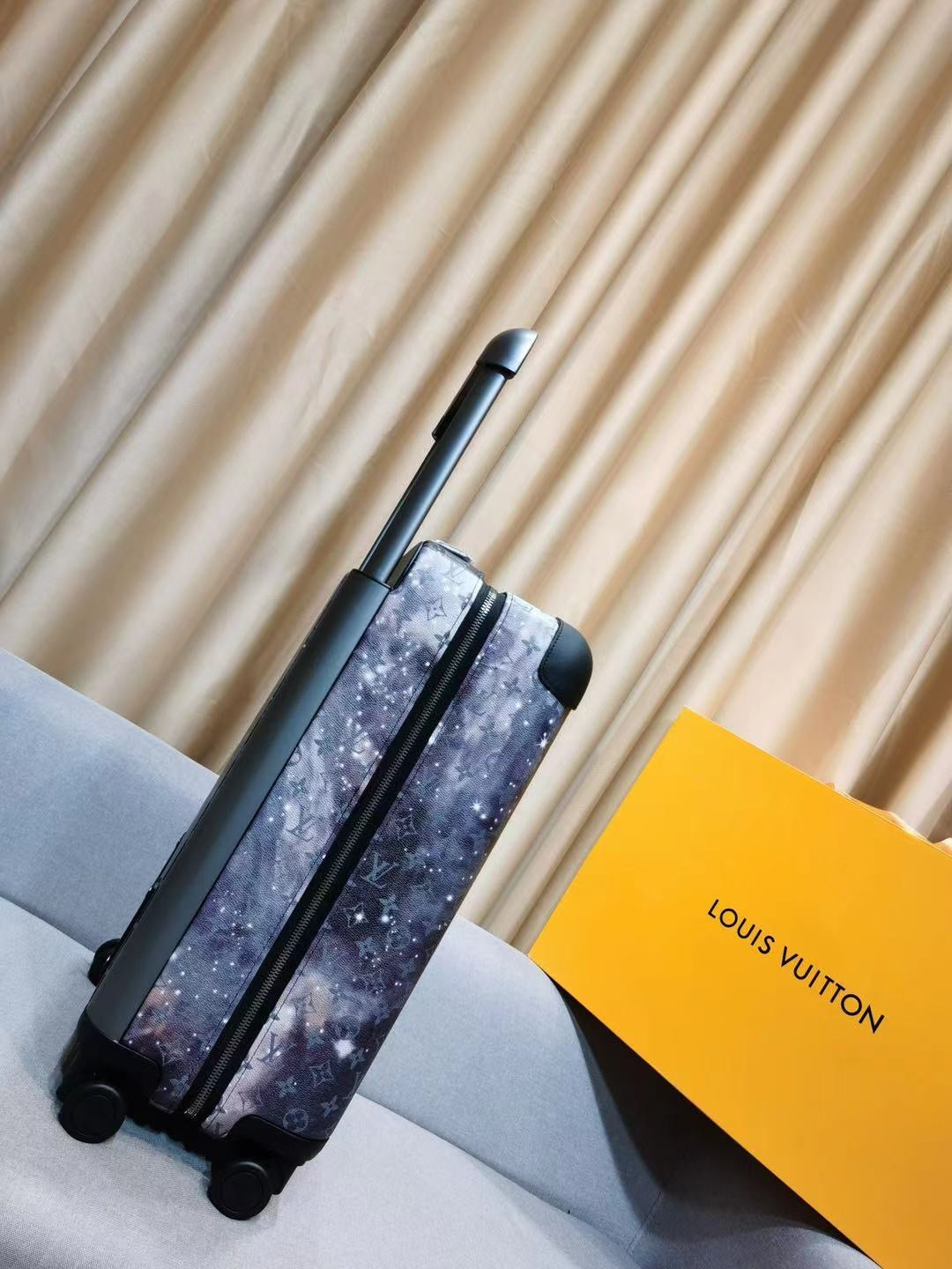 CUSTOM GALAXY CABIN 37L HORIZON 55 SUITCASE