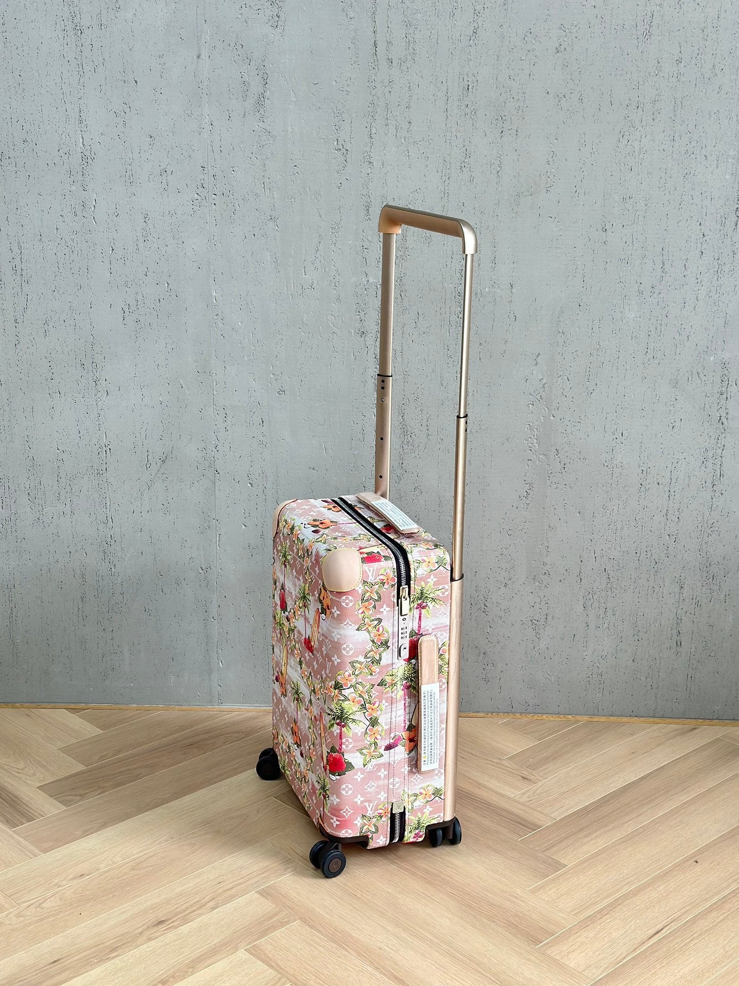 CUSTOM SUMMER SURFING CABIN 37L HORIZON 55 SUITCASE