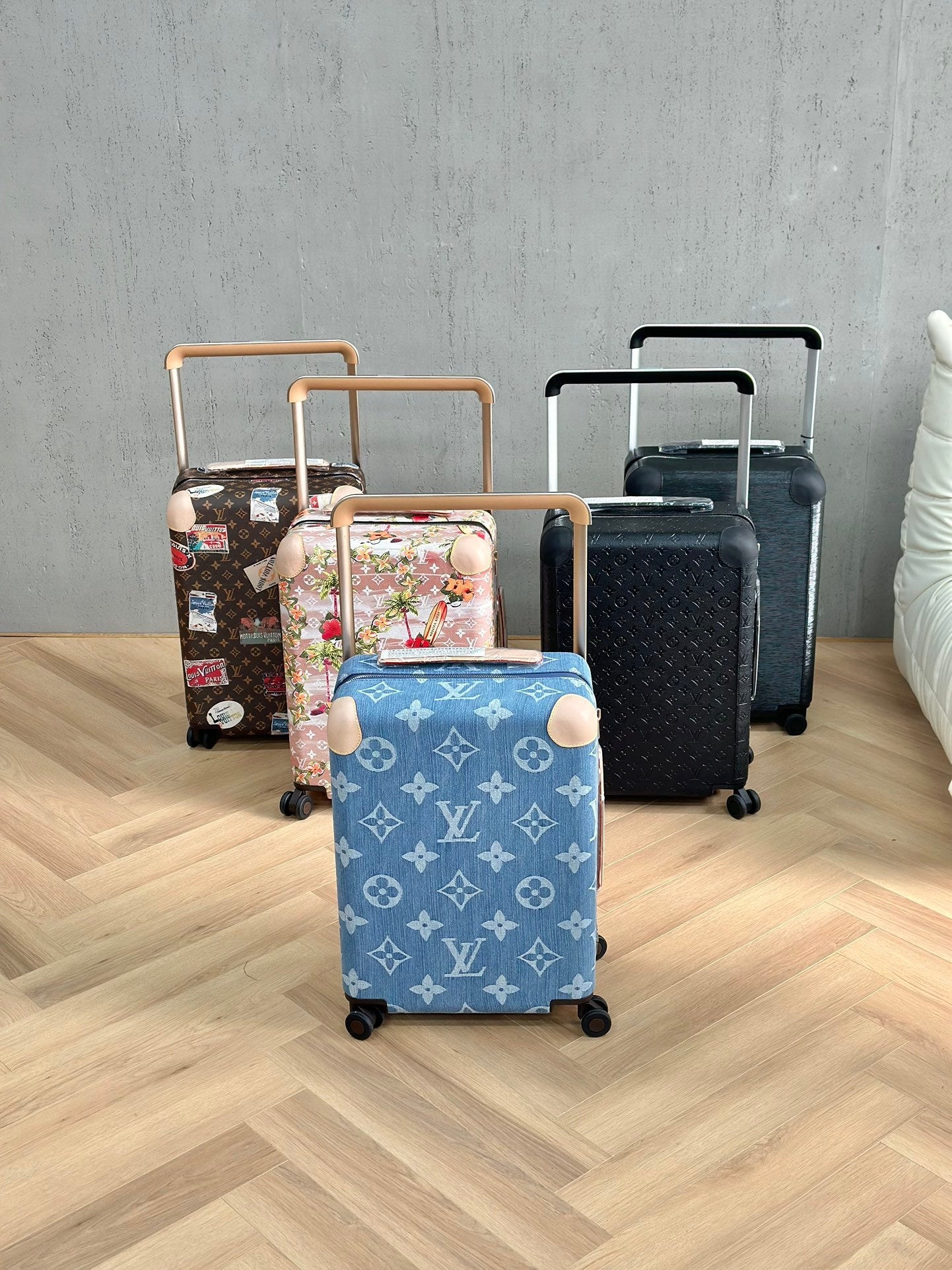CUSTOM MONOGRAM EMBOSSED CABIN 37L HORIZON 55 SUITCASE