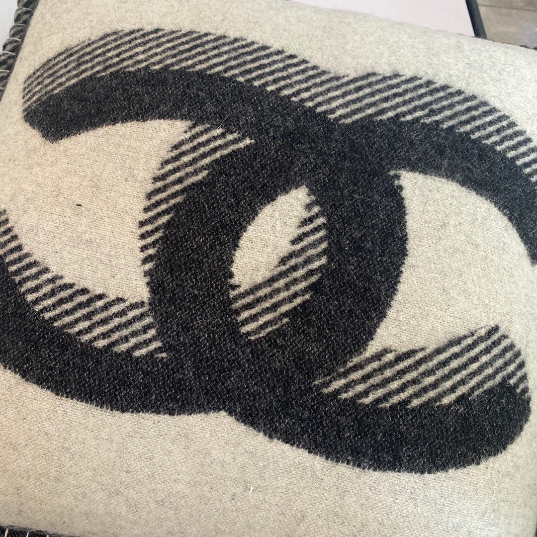 COCO WOOL THROW PILLOW 2.0