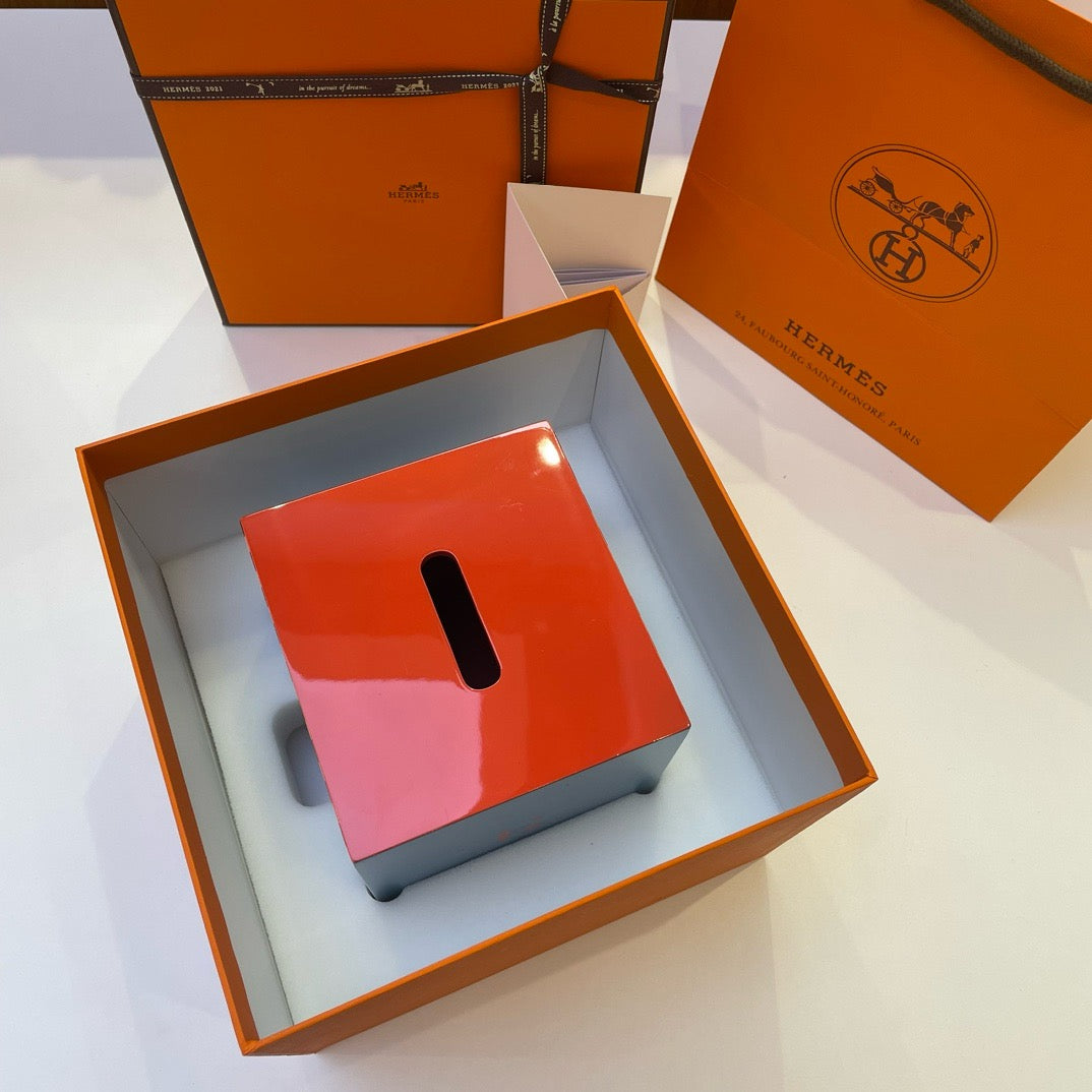 HERMES EPOPEE TISSUE BOX THE VAULT CHAMBER HERMES EPOPEE TISSUE BOX THE VAULT CHAMBER