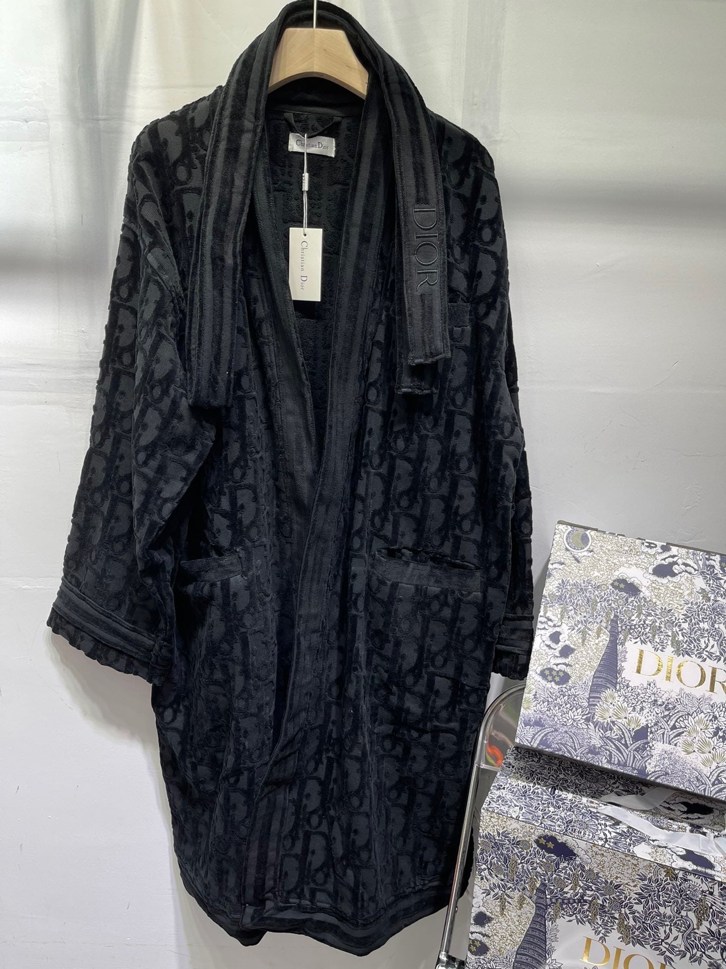 CHRISTIAN OBLIQUE BATH ROBE