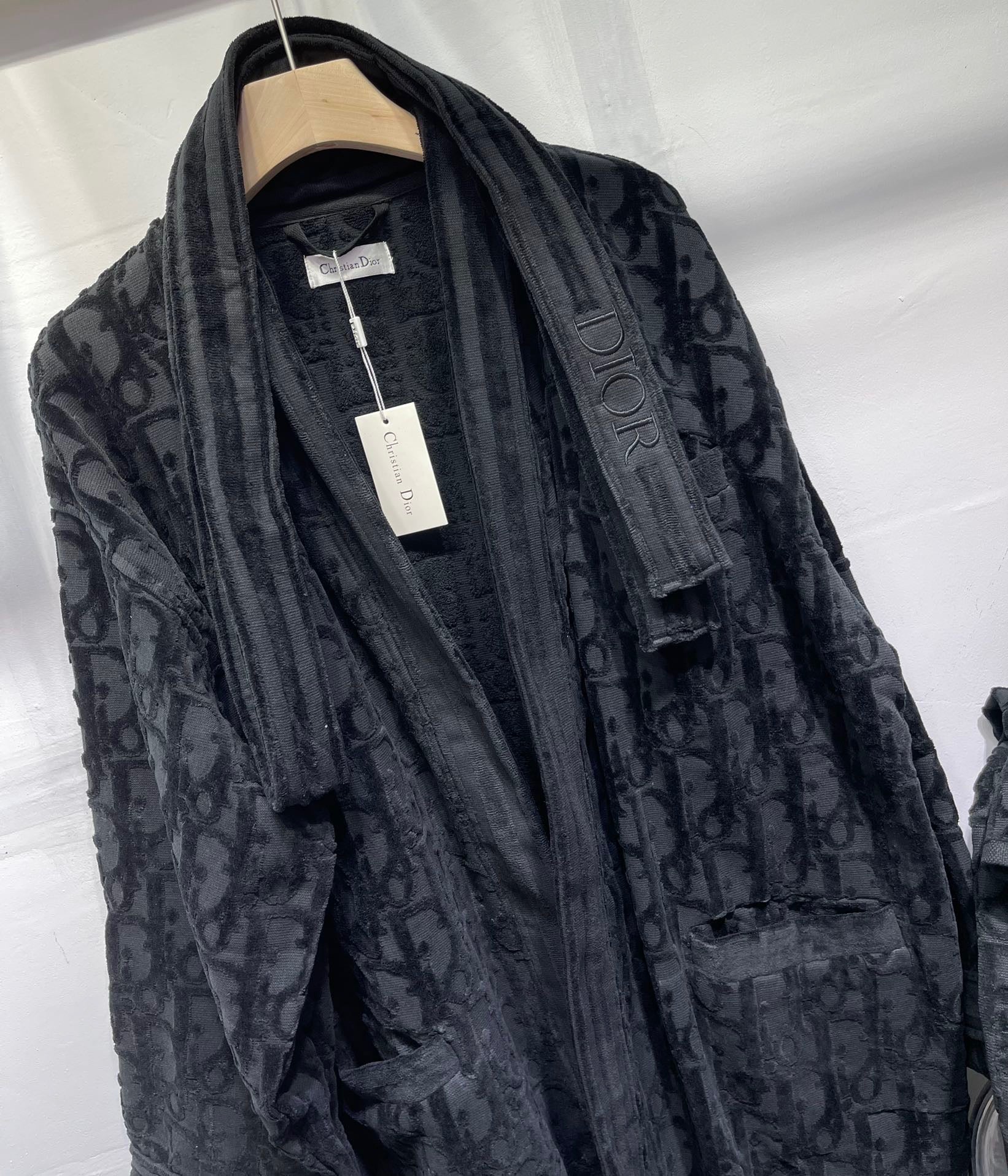CHRISTIAN OBLIQUE BATH ROBE