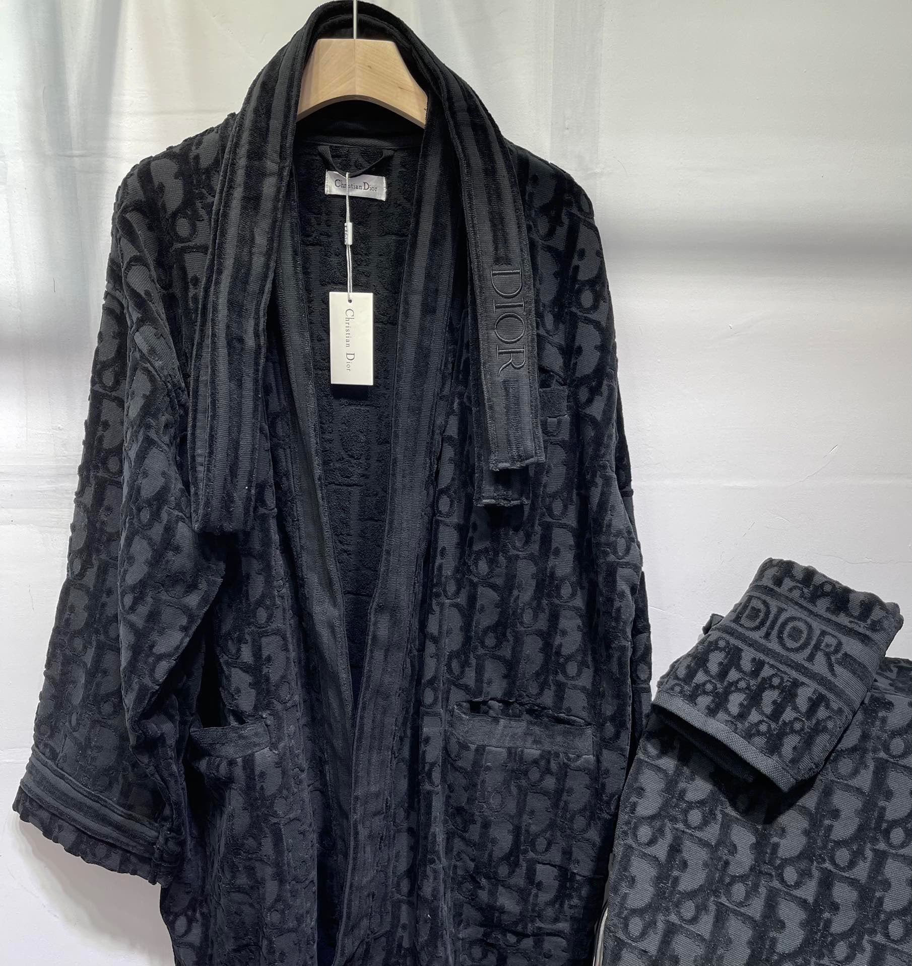 CHRISTIAN OBLIQUE BATH ROBE