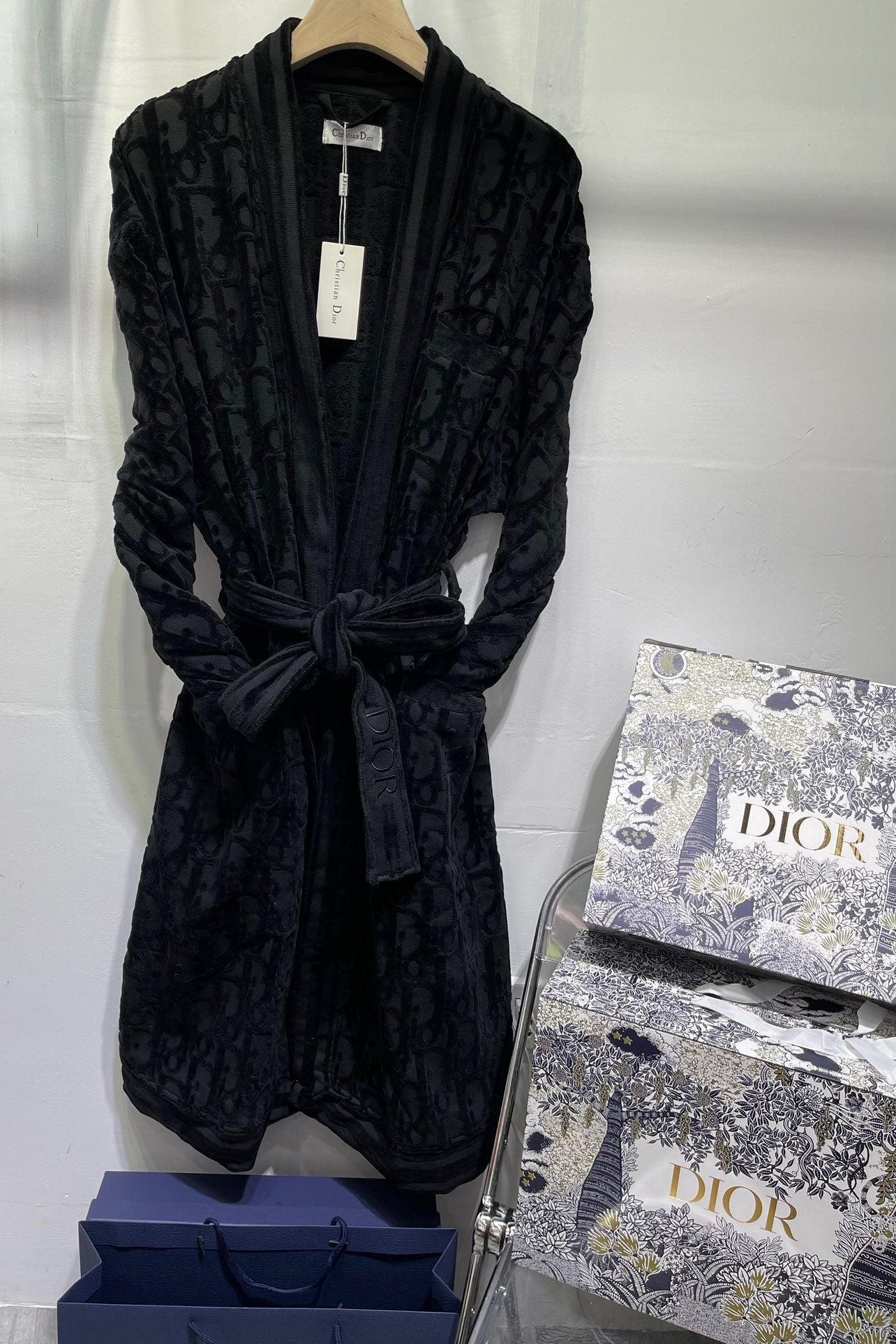 CHRISTIAN OBLIQUE BATH ROBE