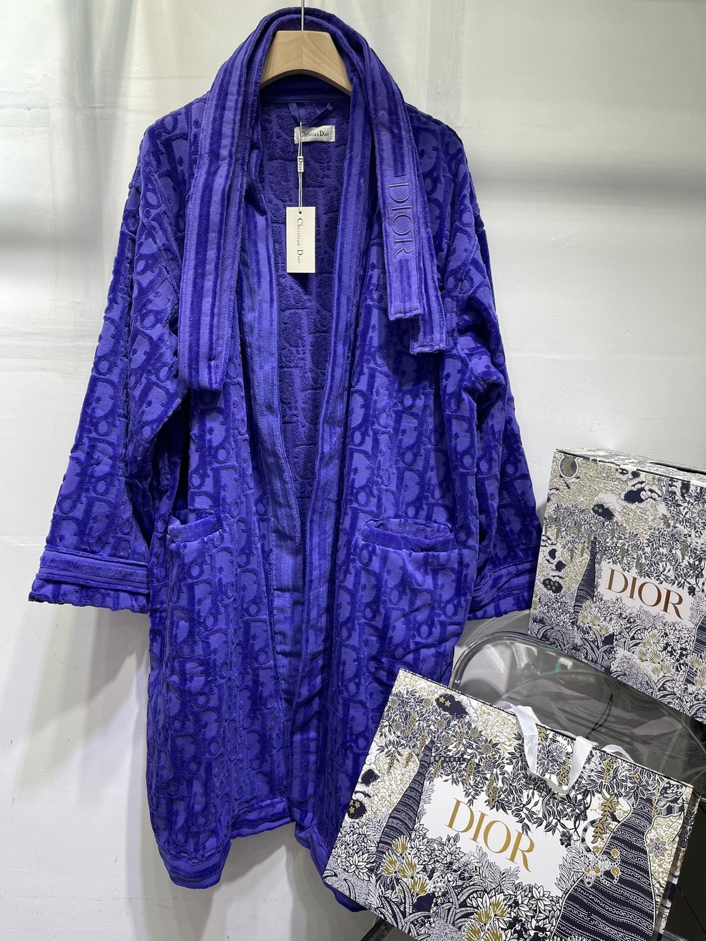 CHRISTIAN OBLIQUE BATH ROBE