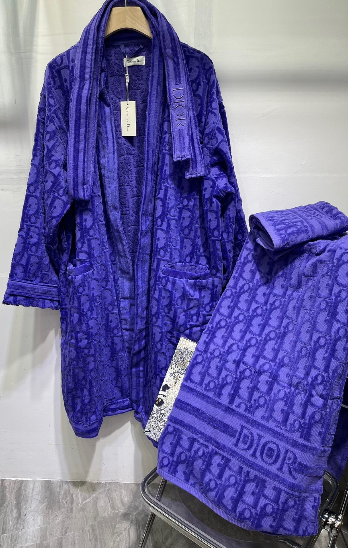 CHRISTIAN OBLIQUE BATH ROBE