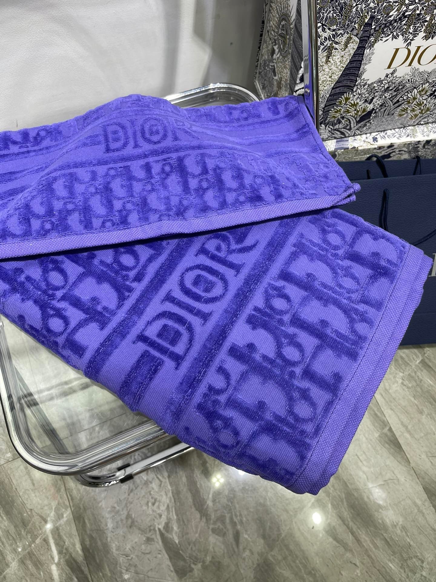CHRISTIAN OBLIQUE BATH & FACE TOWEL SET