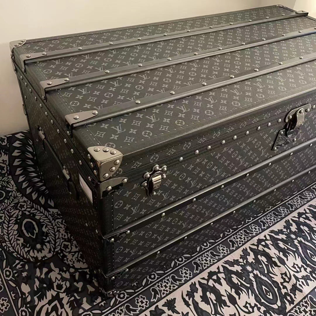 CUSTOM LV BLACK TRUNK