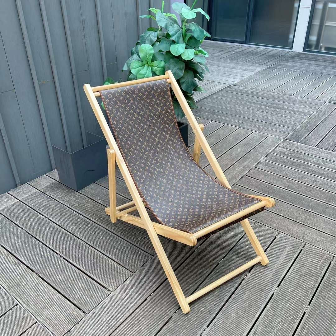 LV BEACH LOUNGE CHAIR