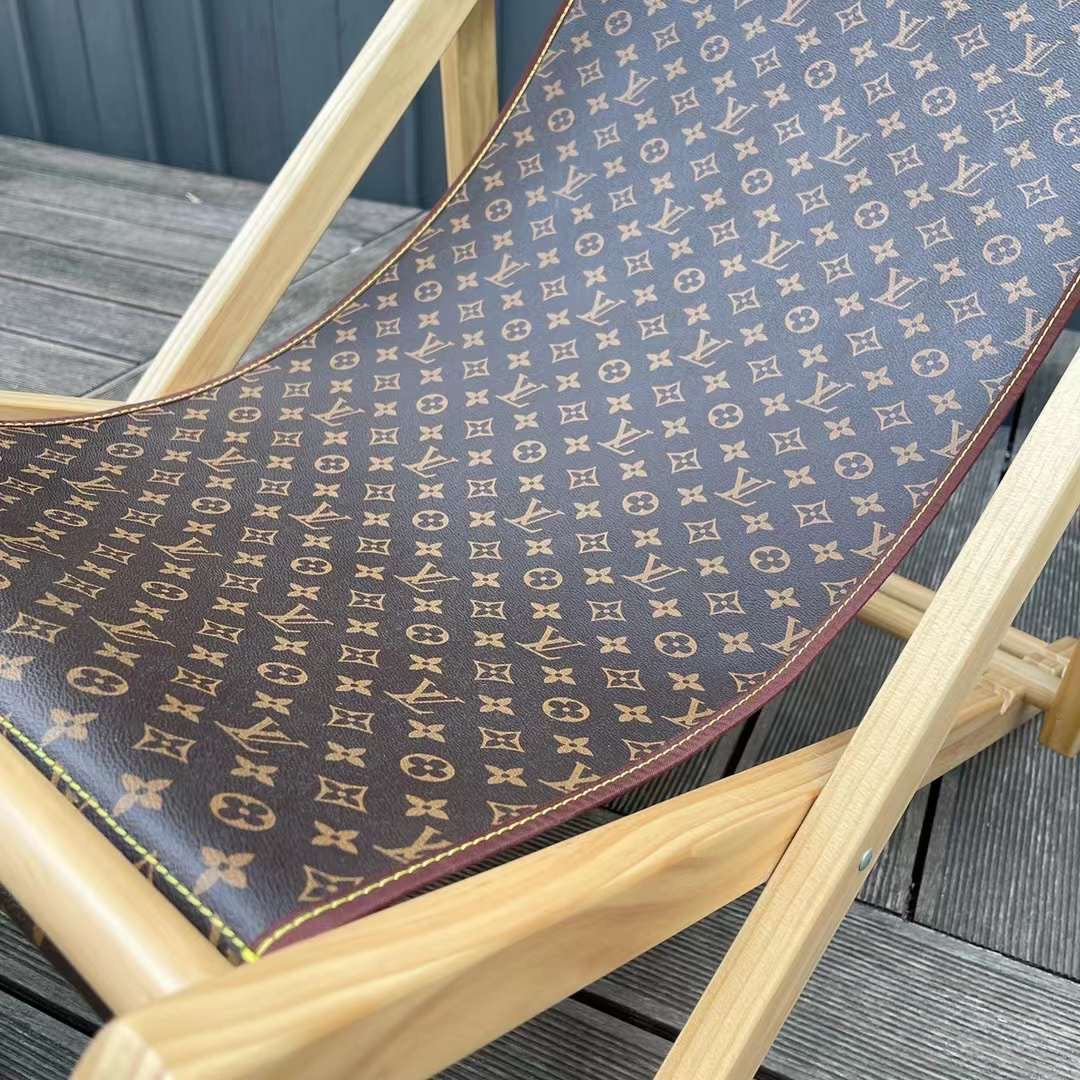 LV BEACH LOUNGE CHAIR