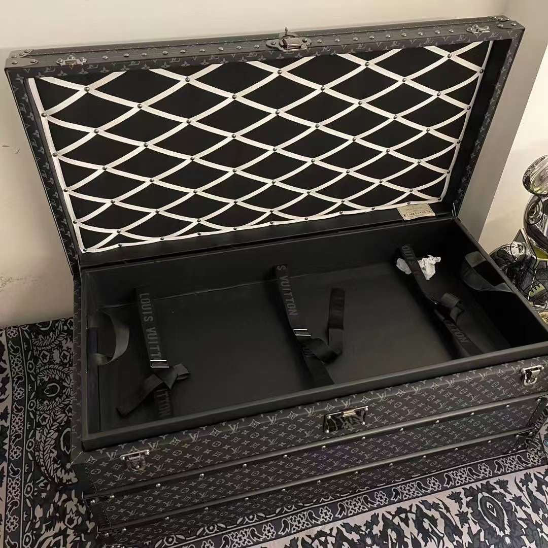 CUSTOM LV BLACK TRUNK