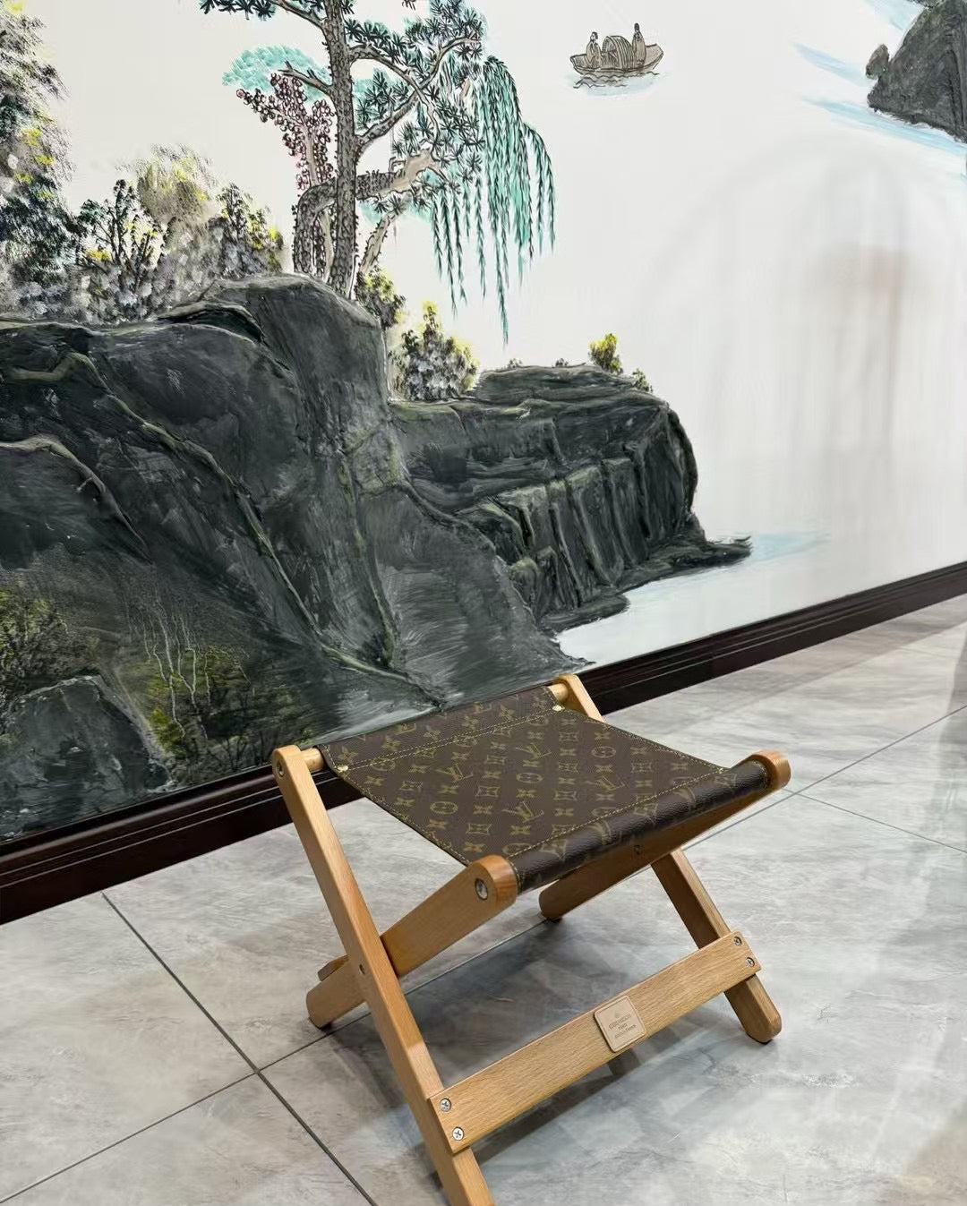 CUSTOM LV BARBECUE STOOL