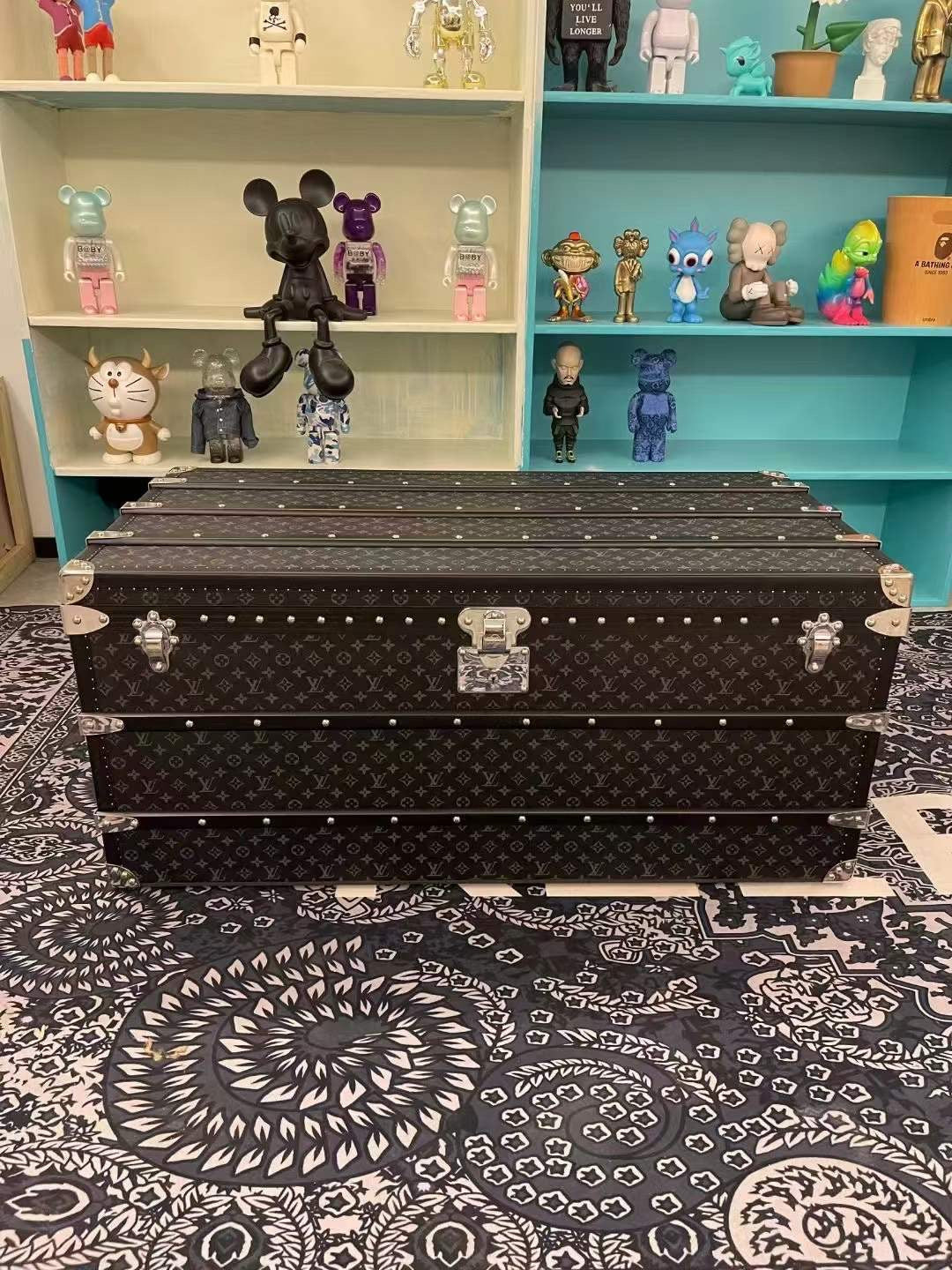 CUSTOM LV BLACK TRUNK