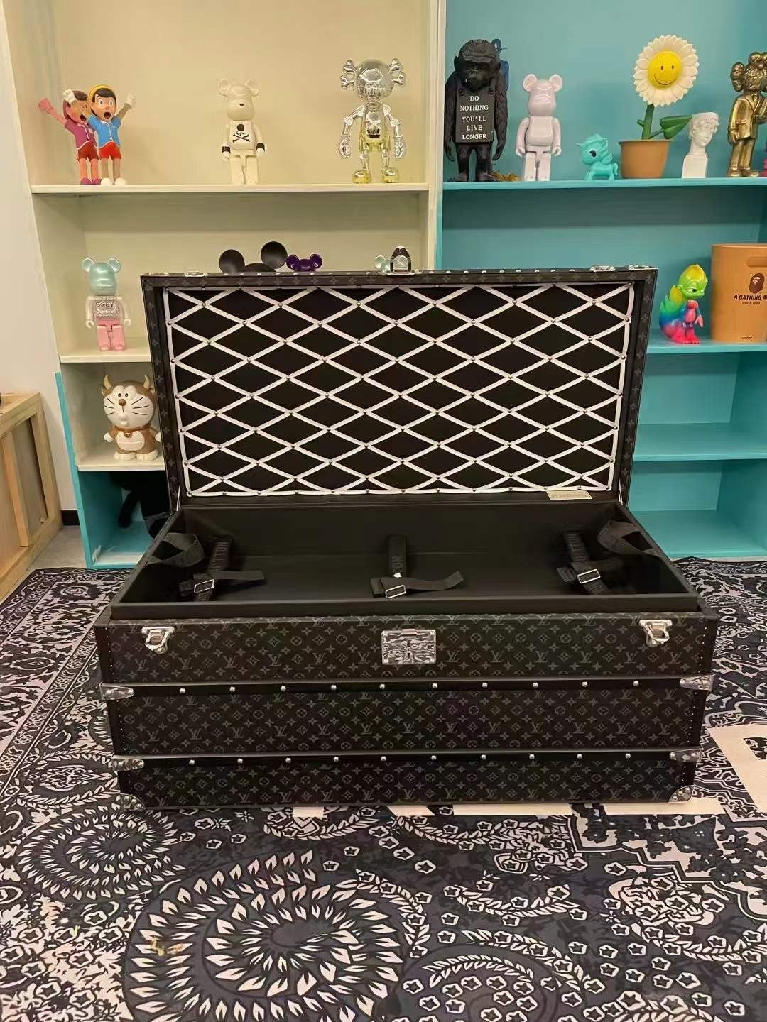 CUSTOM LV BLACK TRUNK