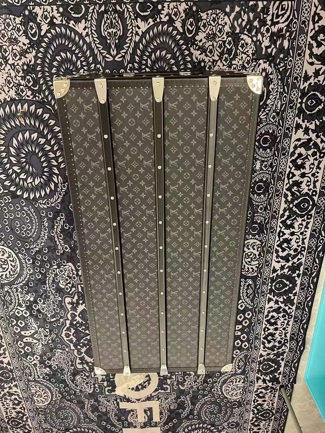 CUSTOM LV BLACK TRUNK