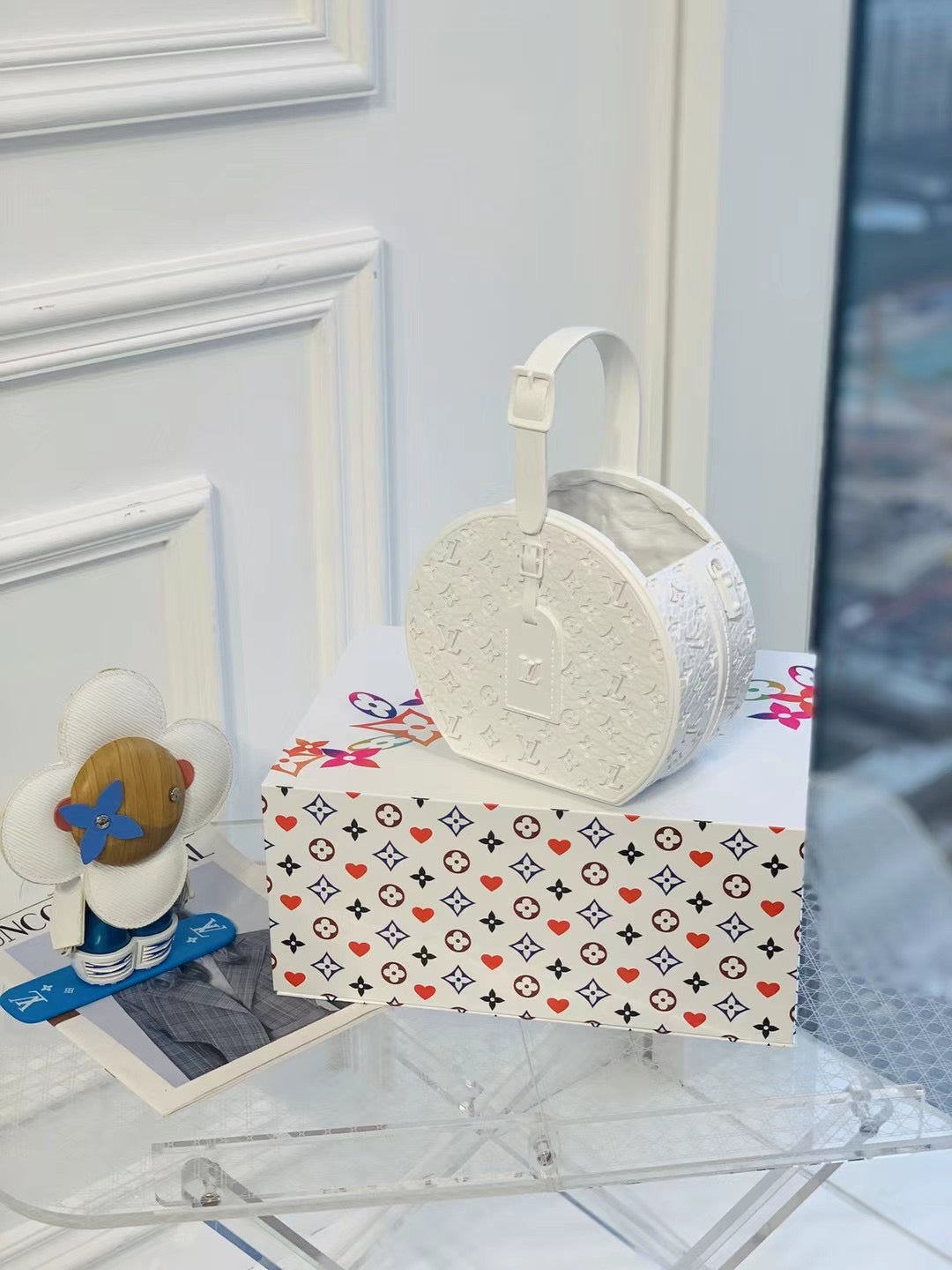 CUSTOM HAT BAG FLOWER VASE