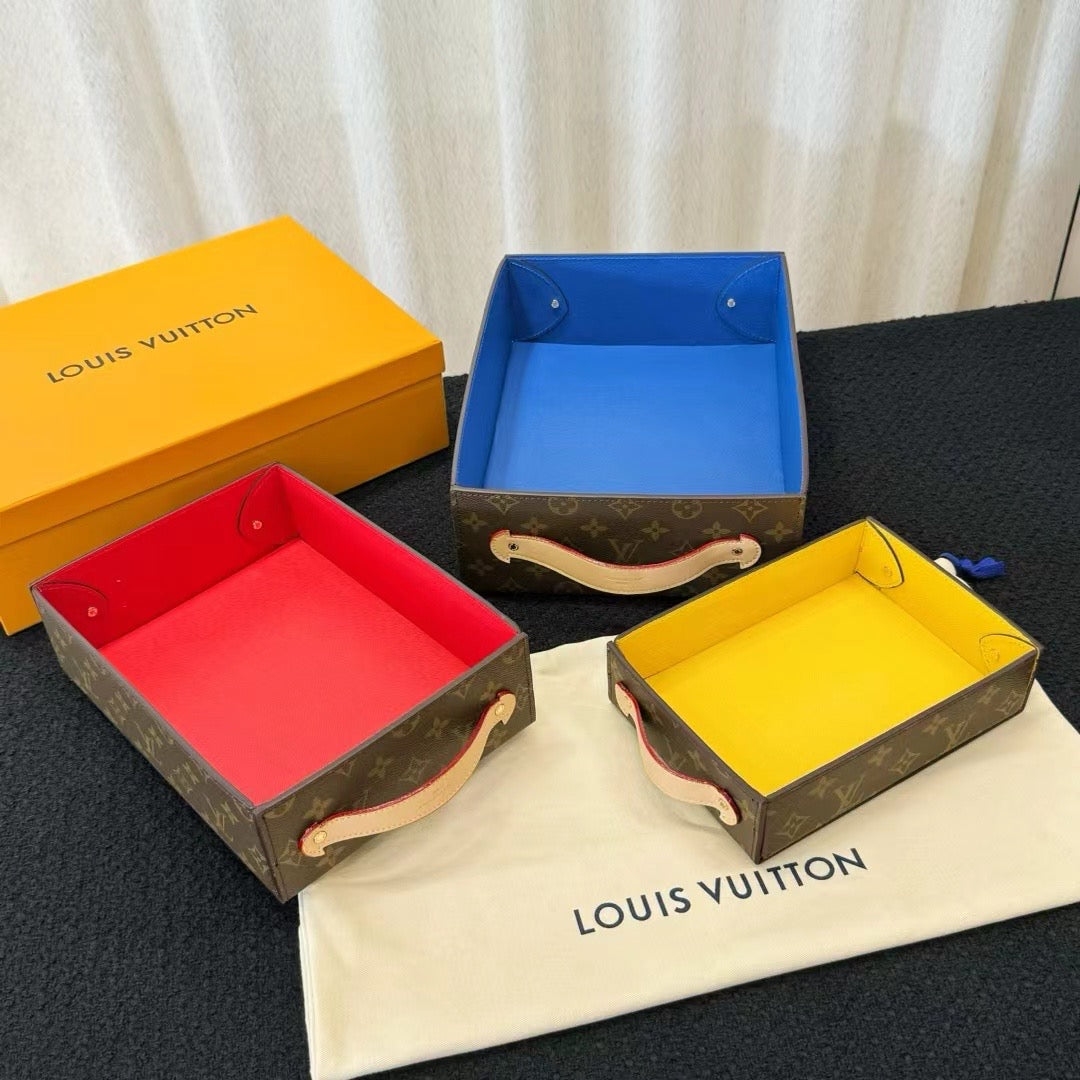 CUSTOM LV DESK TRAY WITH HANDLE