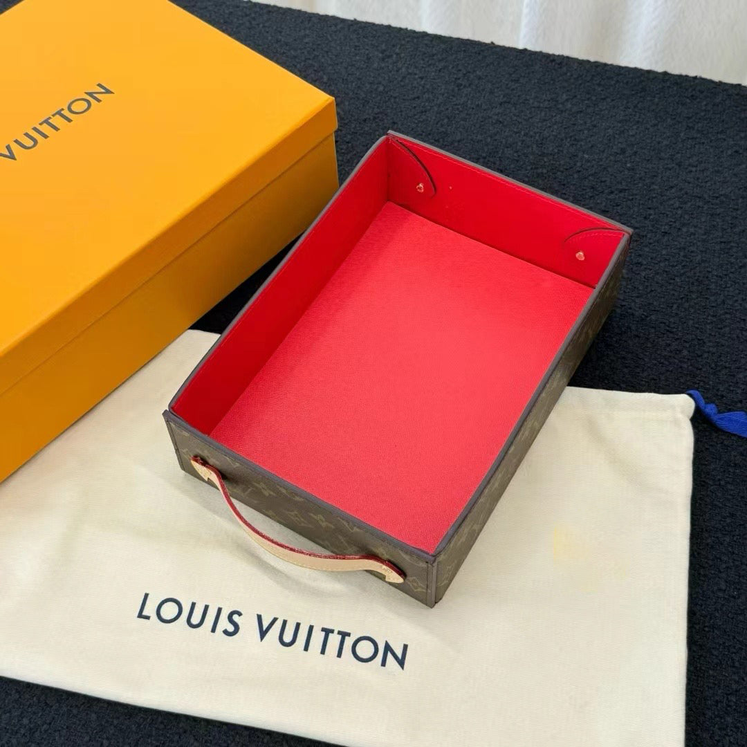CUSTOM LV DESK TRAY WITH HANDLE