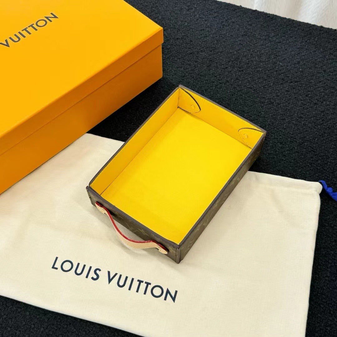 CUSTOM LV DESK TRAY WITH HANDLE