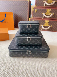 CUSTOM LV MAKE UP 3 IN 1 POUCH SET (BLACK)