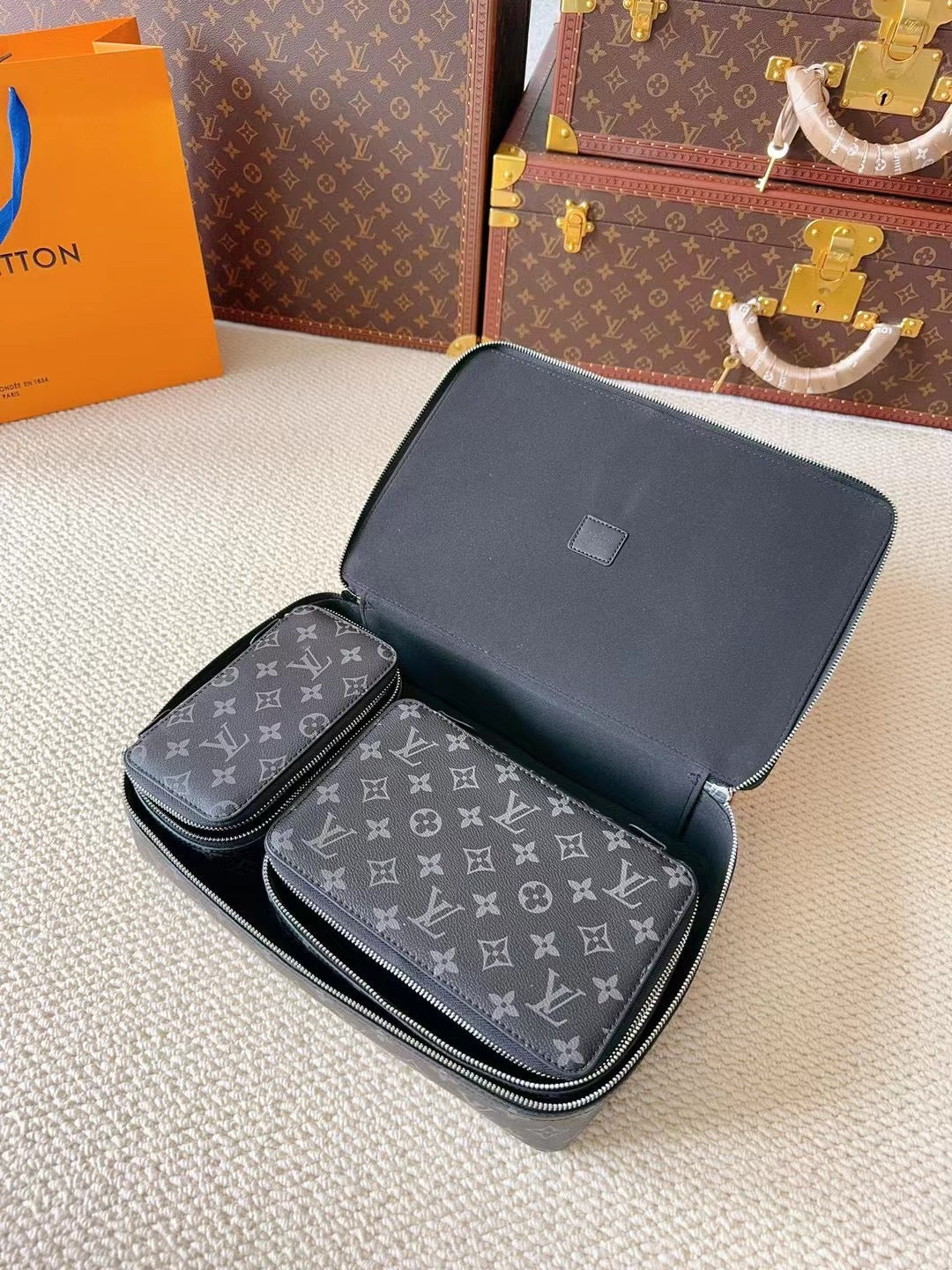 CUSTOM LV MAKE UP 3 IN 1 POUCH SET