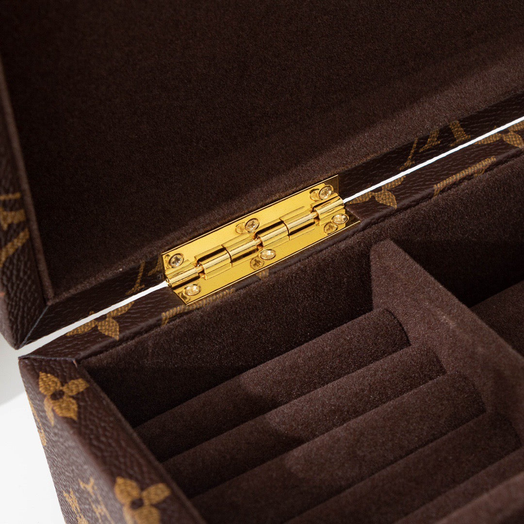 CUSTOM LV ACCESSORIES BOX