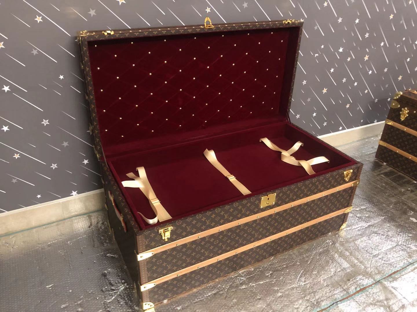 CUSTOM LV BROWN TRUNK