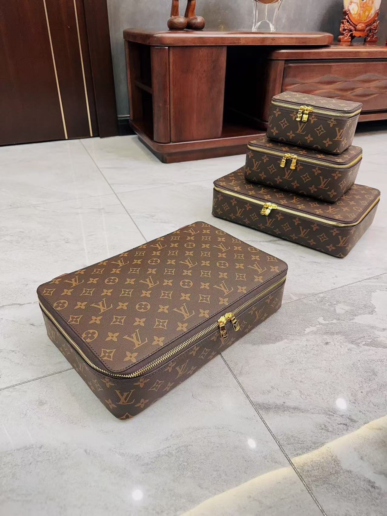 CUSTOM LV MAKE UP 3 IN 1 POUCH SET (BROWN INTERIOR)