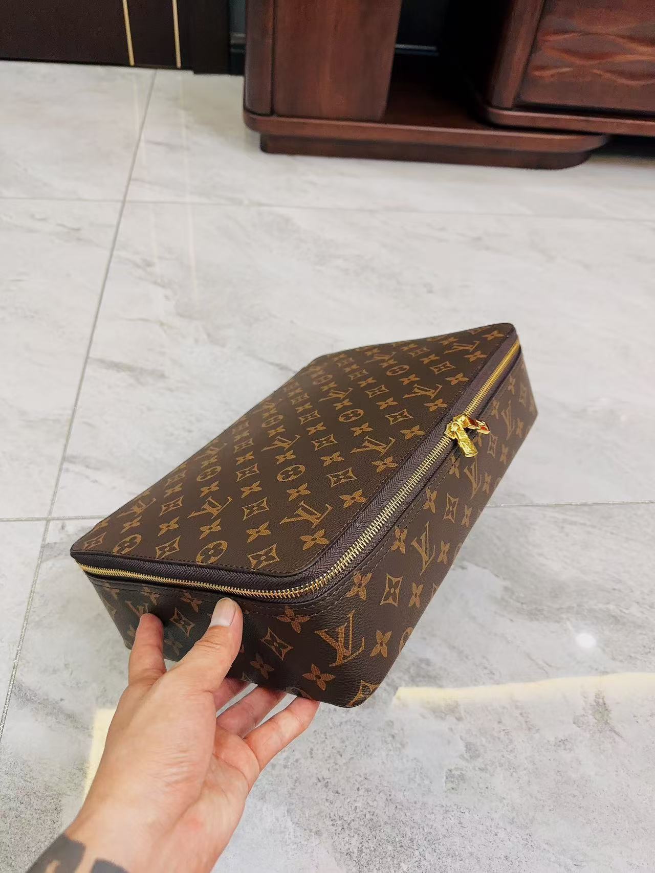 CUSTOM LV MAKE UP 3 IN 1 POUCH SET (BROWN INTERIOR)