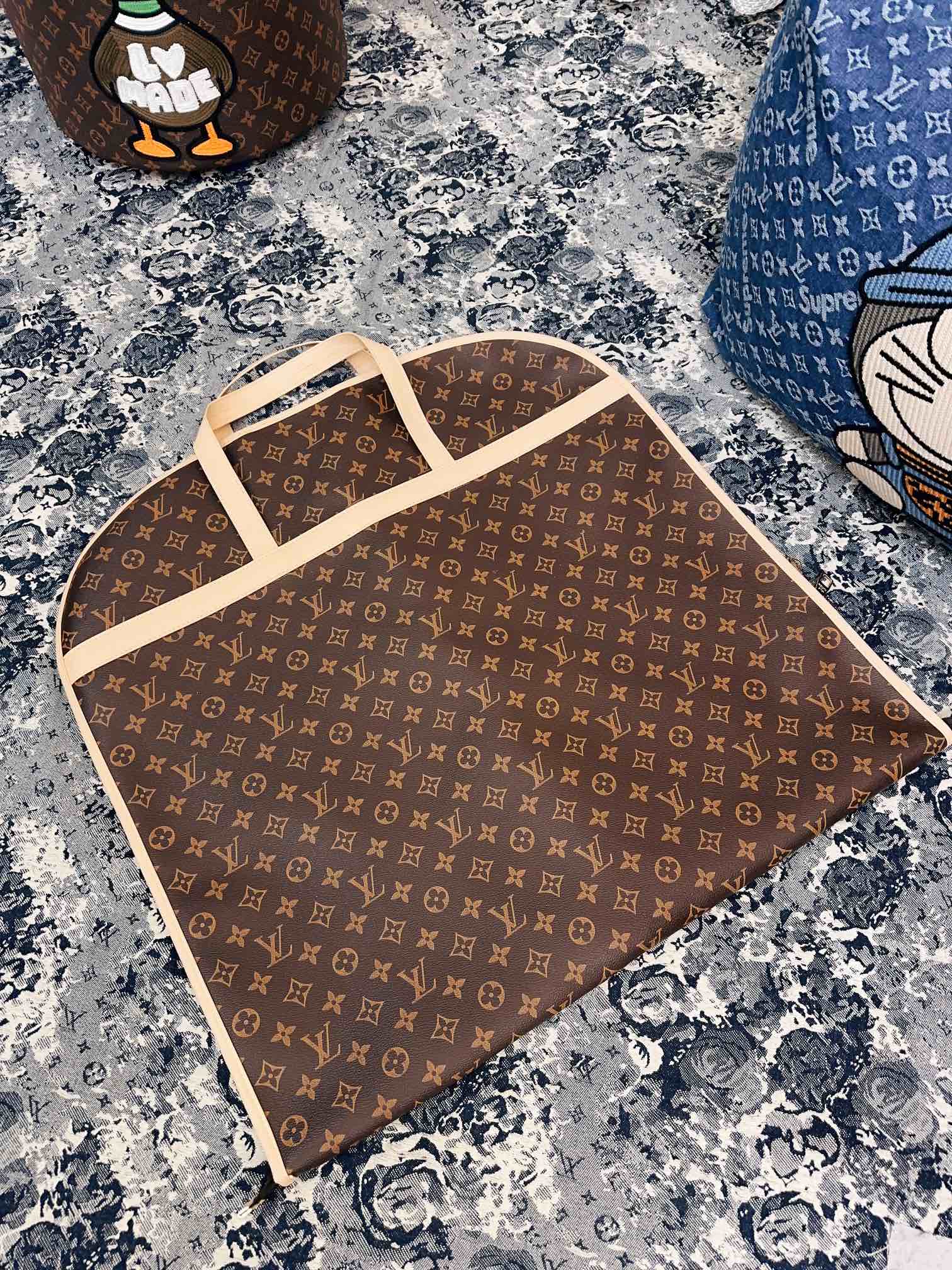 CUSTOM LV GARMENT BAG