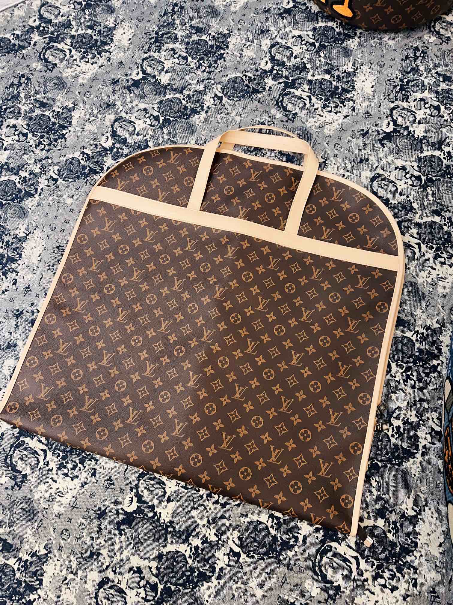 CUSTOM LV GARMENT BAG