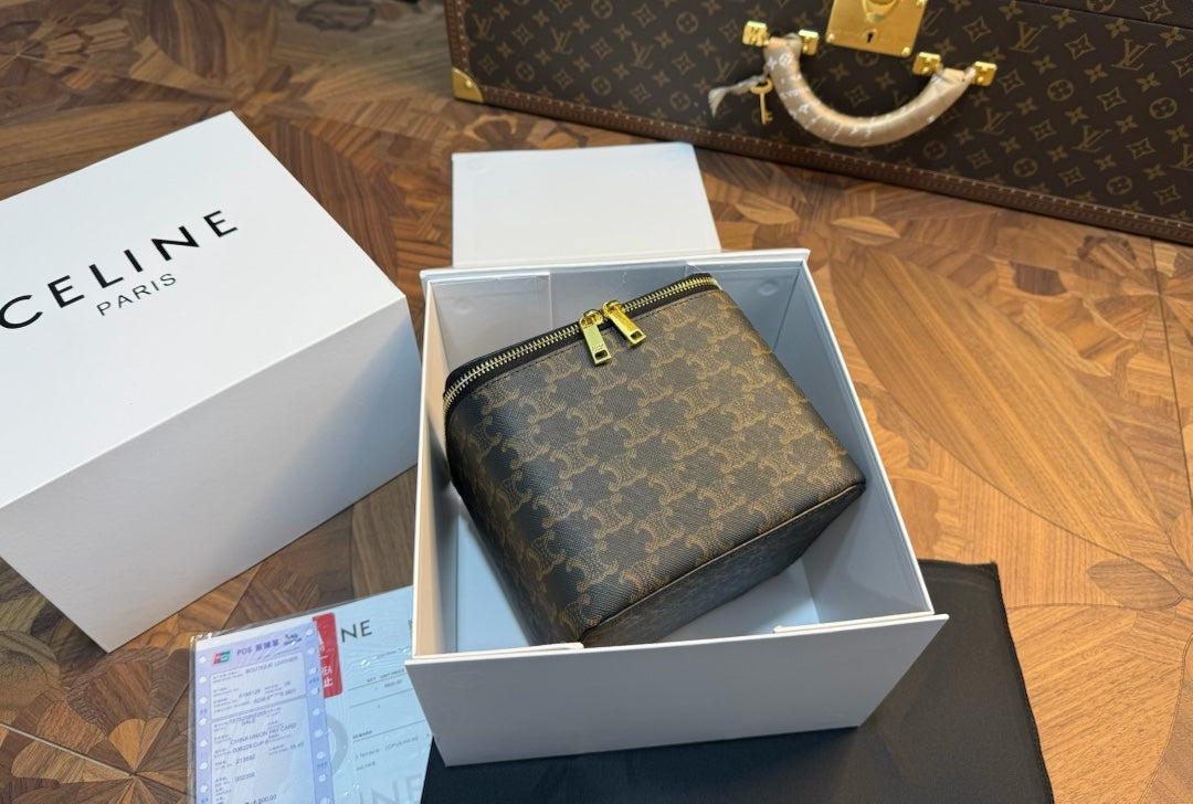 CELINE MAKE UP VANITY BAG