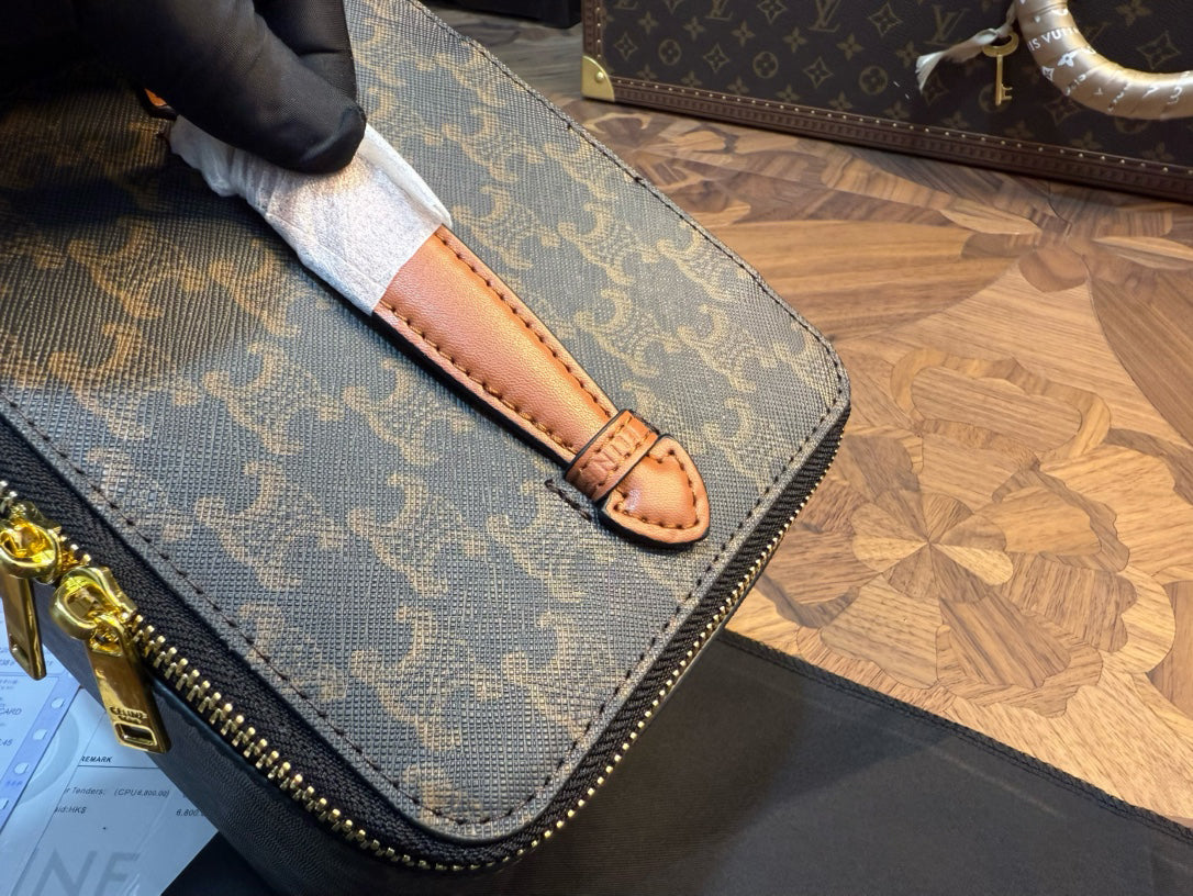 CELINE MAKE UP VANITY BAG