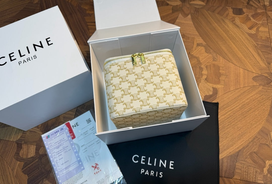 CELINE MAKE UP VANITY BAG (WHITE)