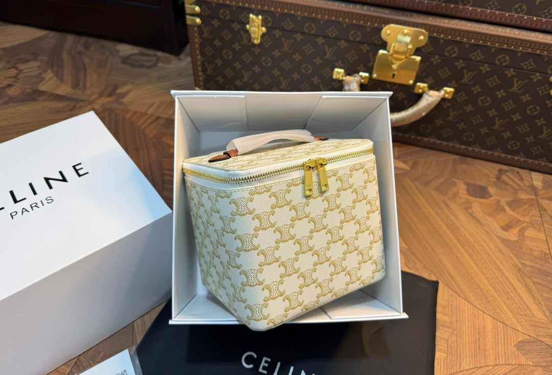 CELINE MAKE UP VANITY BAG (WHITE)