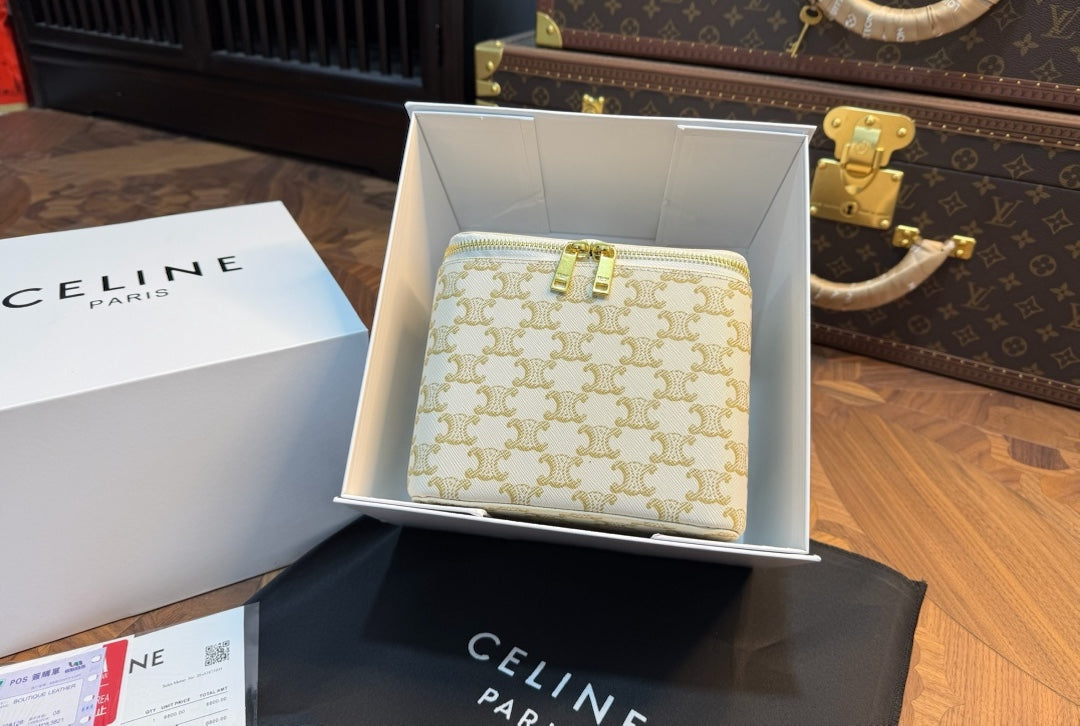 CELINE MAKE UP VANITY BAG (WHITE)
