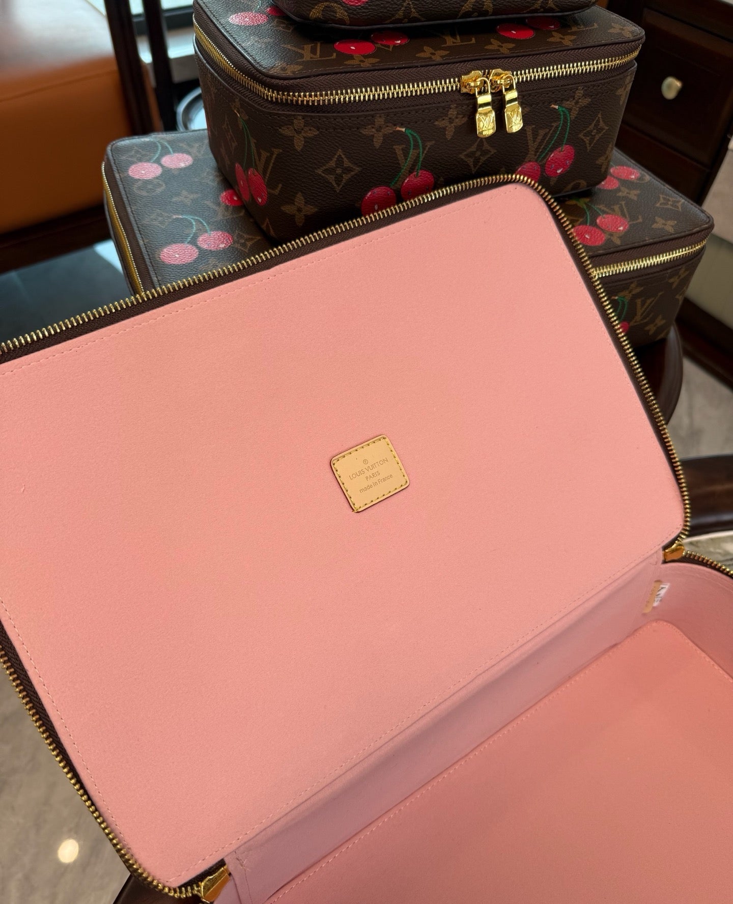 CUSTOM LV MAKE UP 3 IN 1 POUCH SET (MURAKAMI FLOWER)