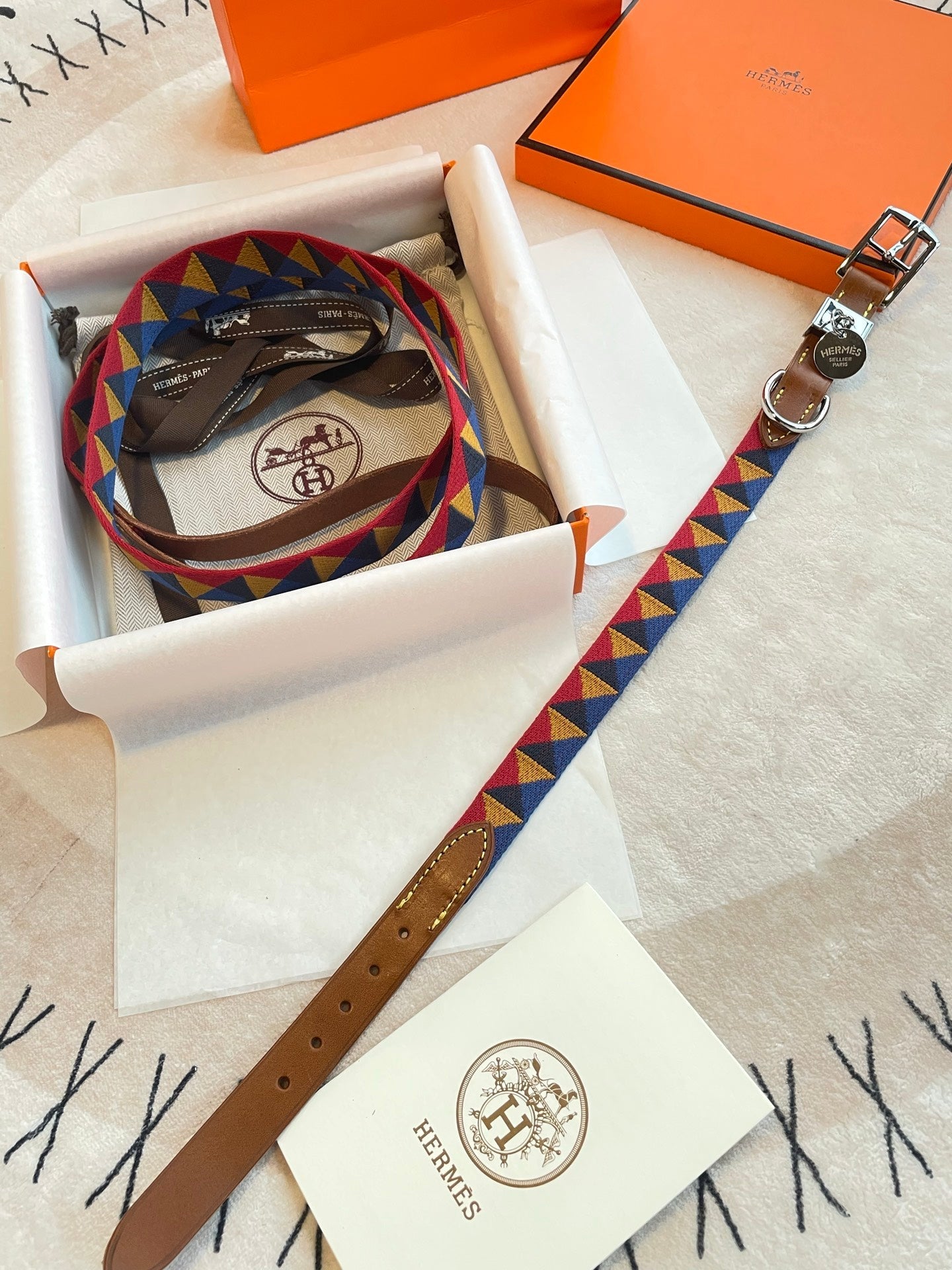 HERMES DOG COLLAR AND LEASH (TRIANGLES)
