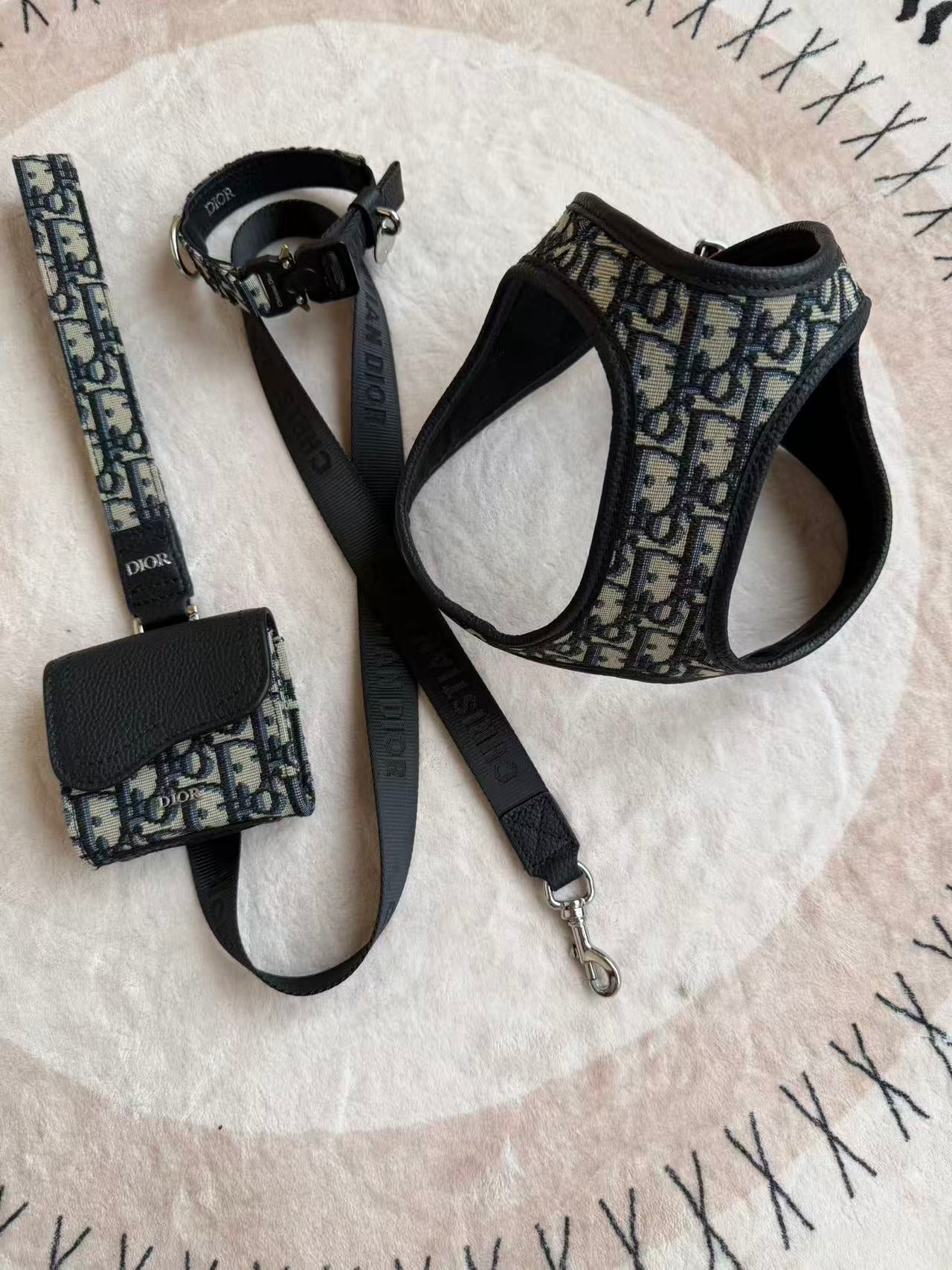 CHRISTIAN DOG HARNESS AND LEASH