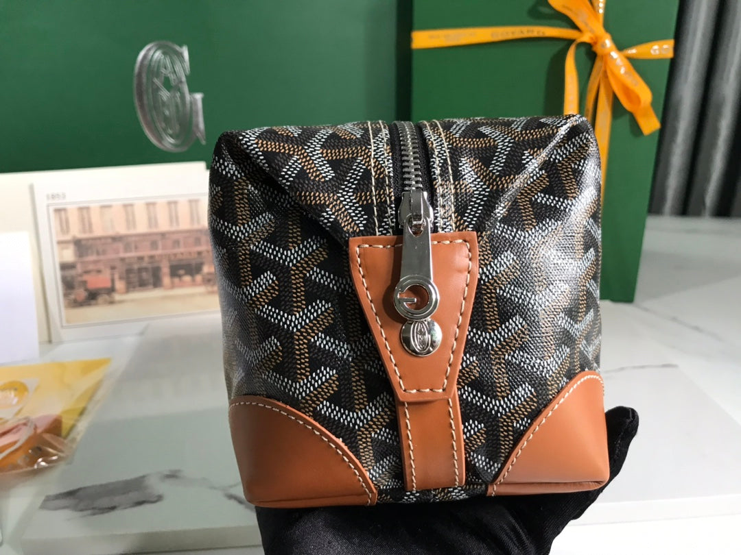 GOYARD VANITY POUCH