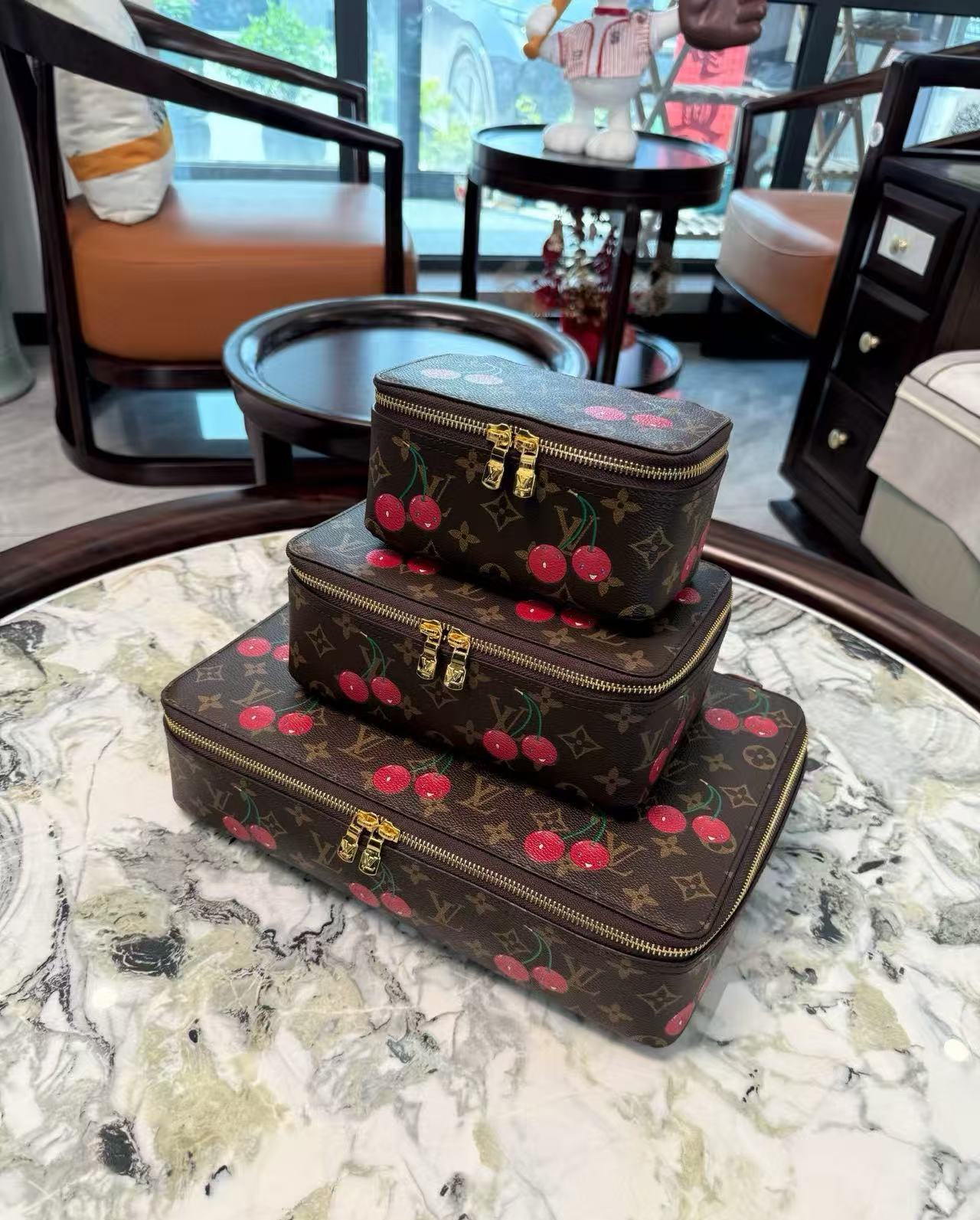 CUSTOM LV MAKE UP 3 IN 1 POUCH SET (CHERRY)
