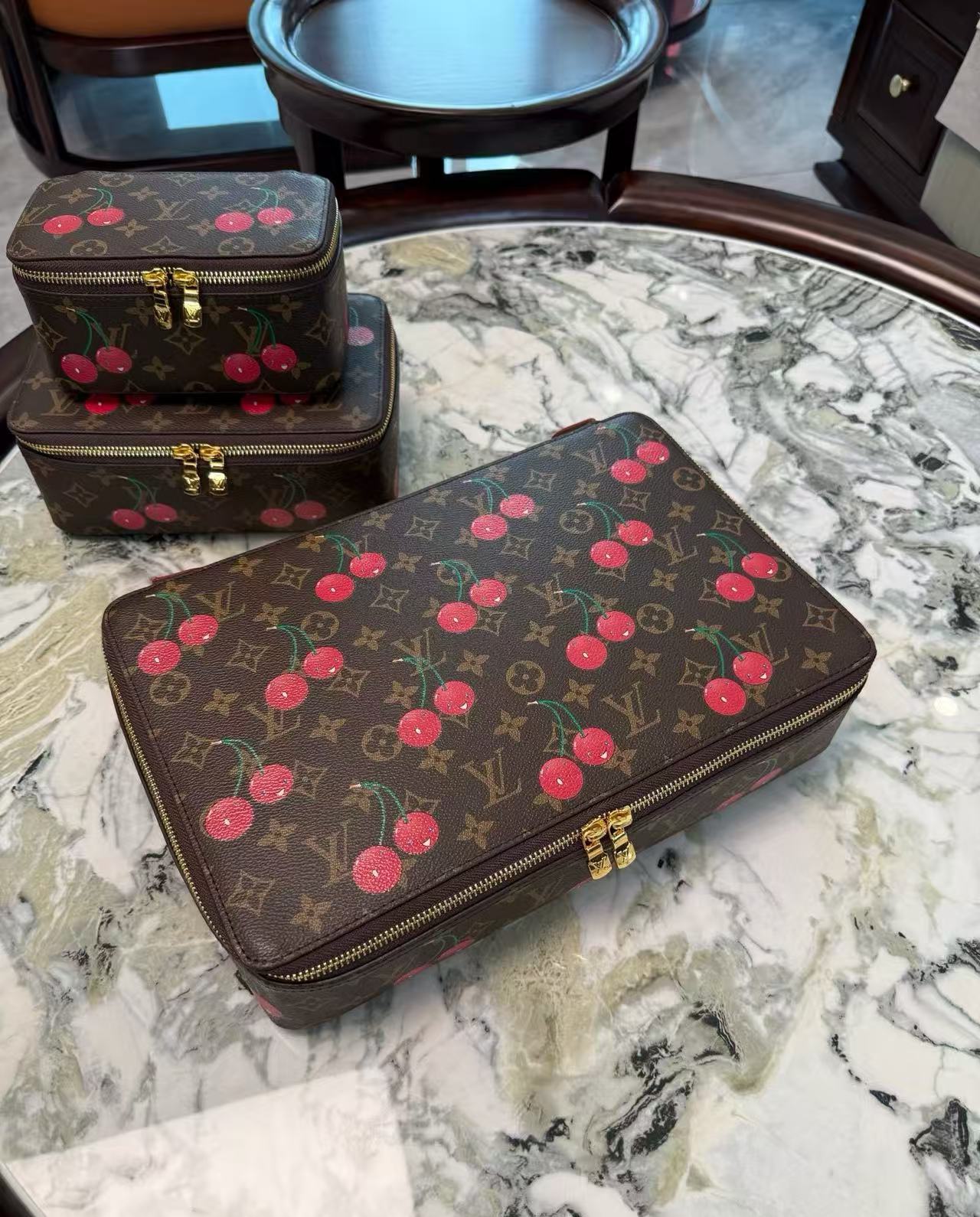 CUSTOM LV MAKE UP 3 IN 1 POUCH SET (CHERRY)