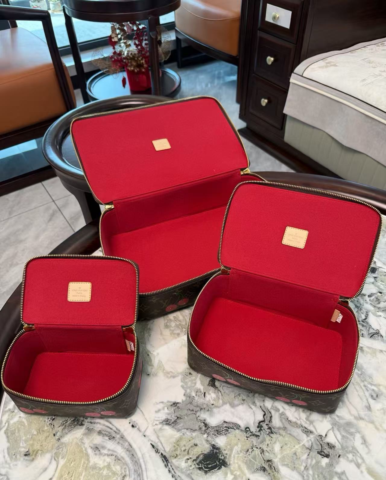 CUSTOM LV MAKE UP 3 IN 1 POUCH SET (CHERRY)