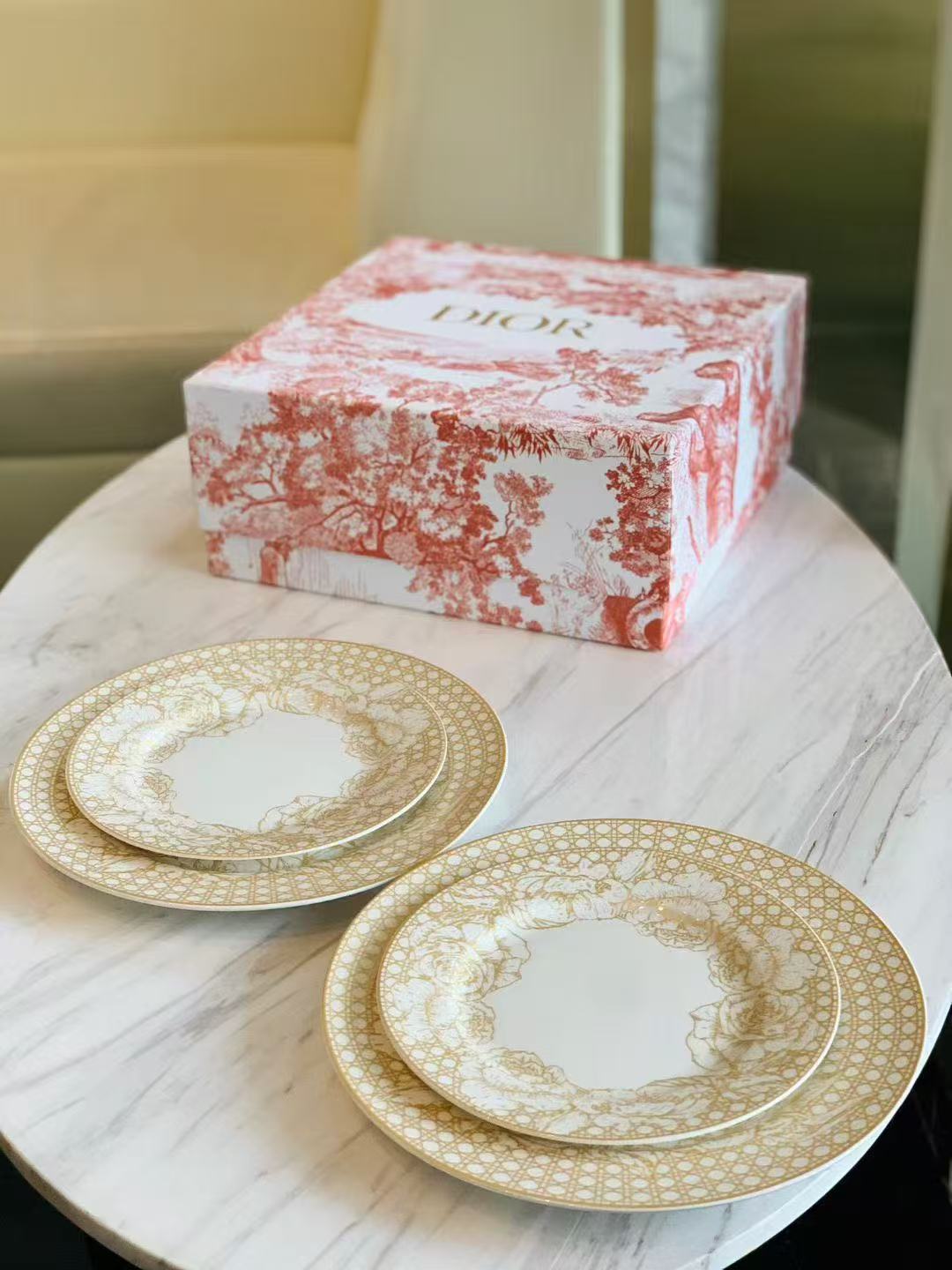 CHRISTIAN PLATES SET