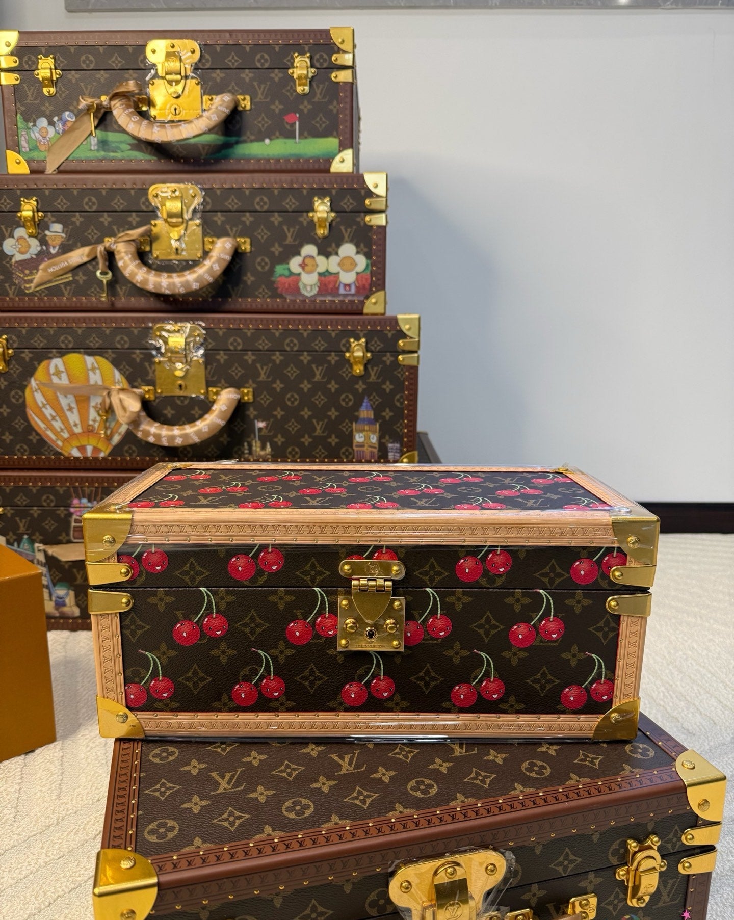 LV COFFRET ACCESSORIES BOX (CHERRY)